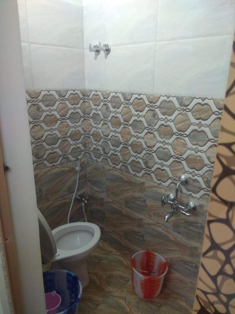 Pmr Enclave Near Apollo Hospital 2*