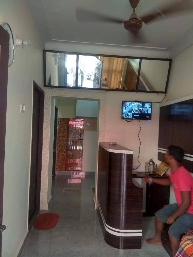Pmr Enclave Near Apollo Hospital 2* Chennai