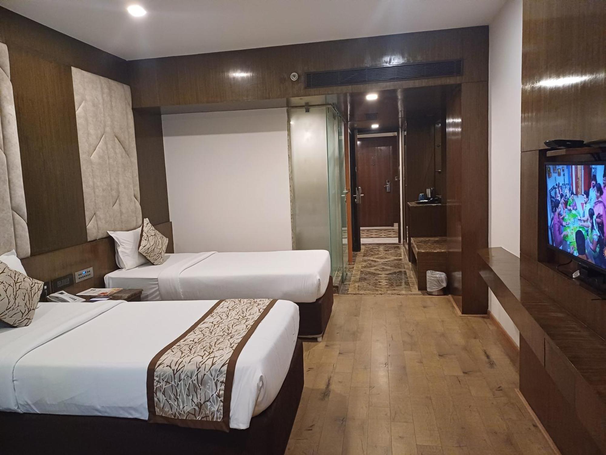 Hotel Benzz Park Chennai