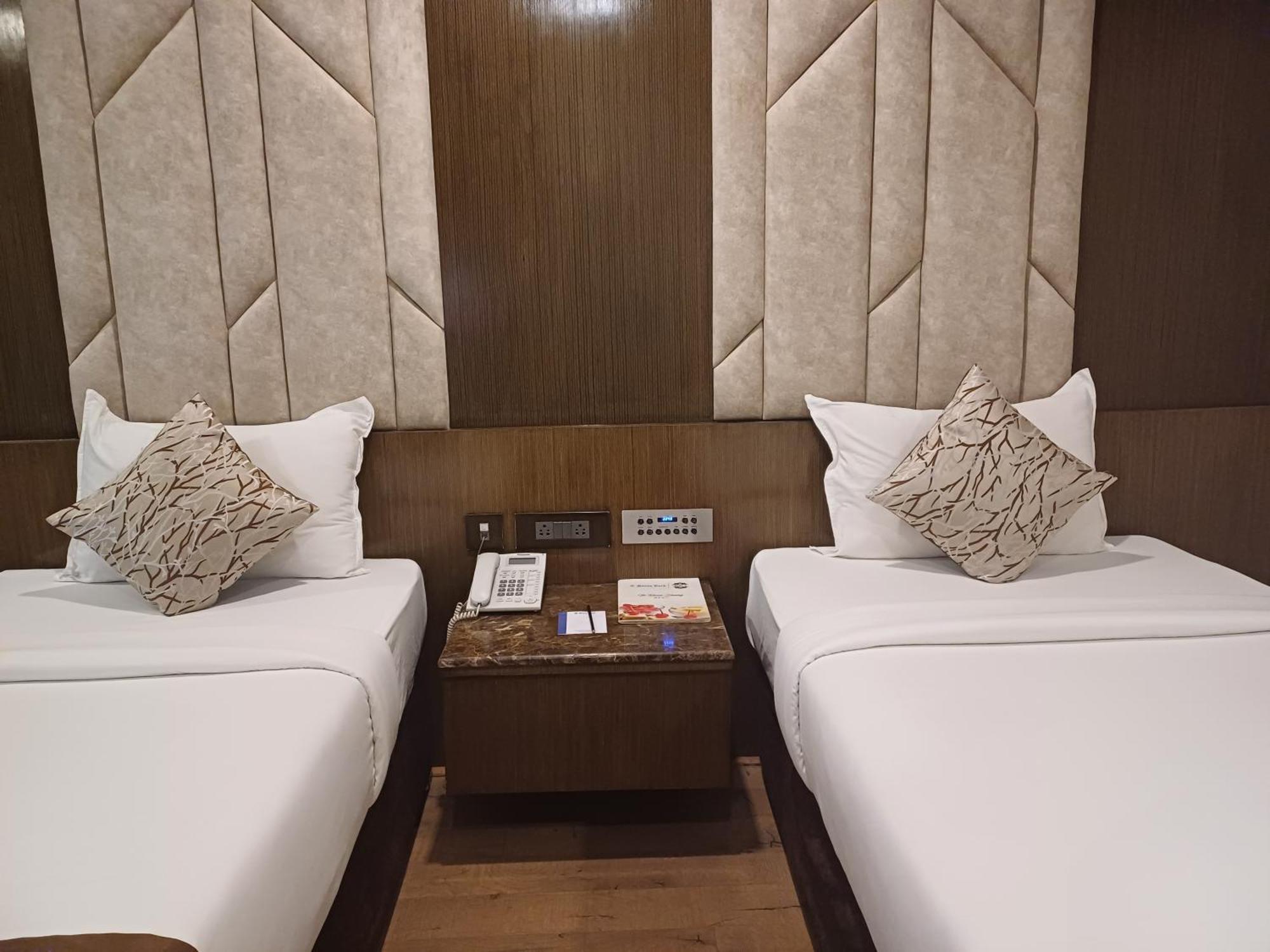 Benzz Park 4* Chennai