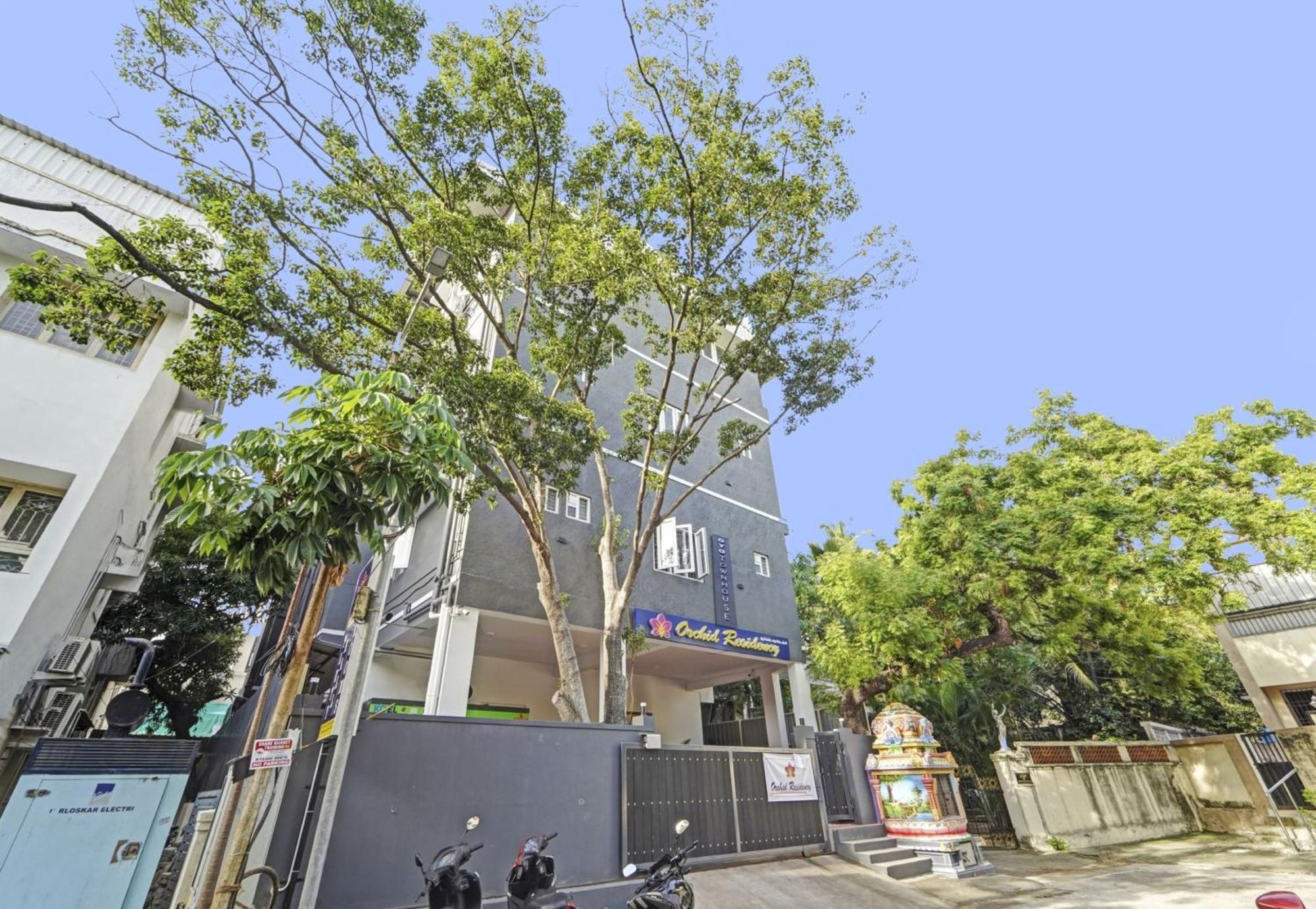 Hotel Super Townhouse Orchid Residency Near T.nagar 4*