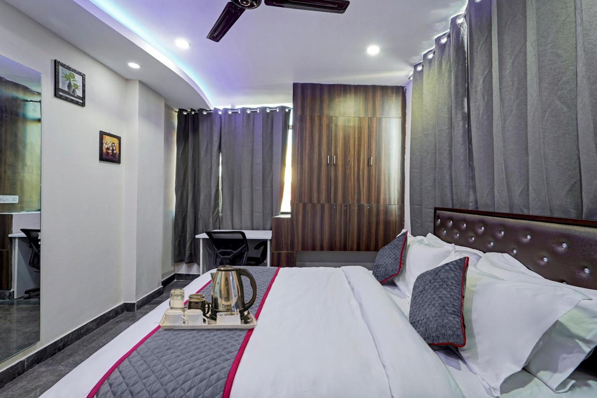 Hotel Super Townhouse G Silver Near Us Biometric 4*