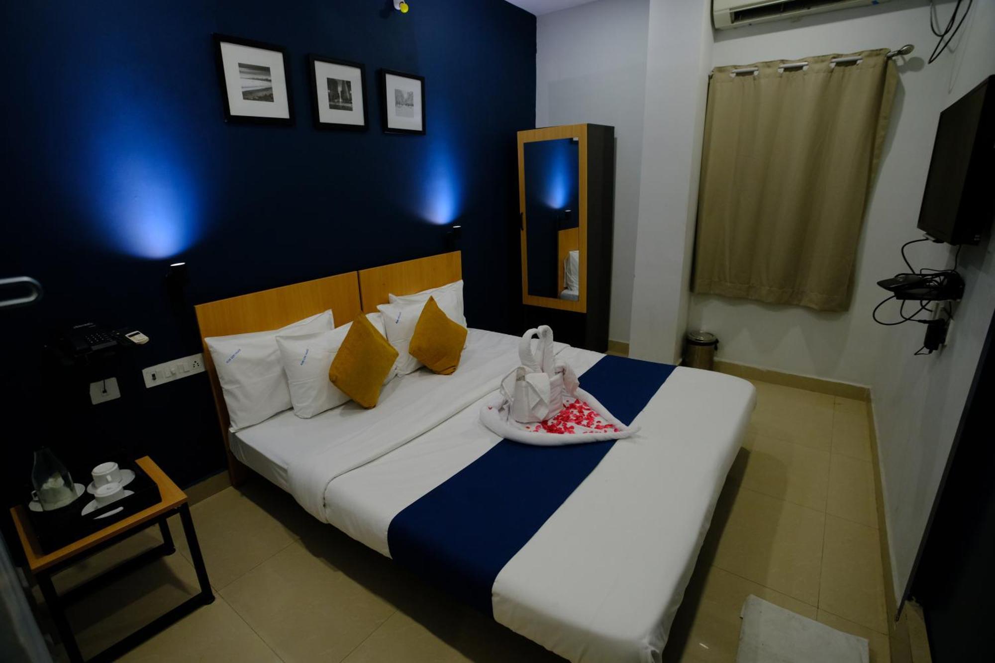 Blue Palace - Near Airport