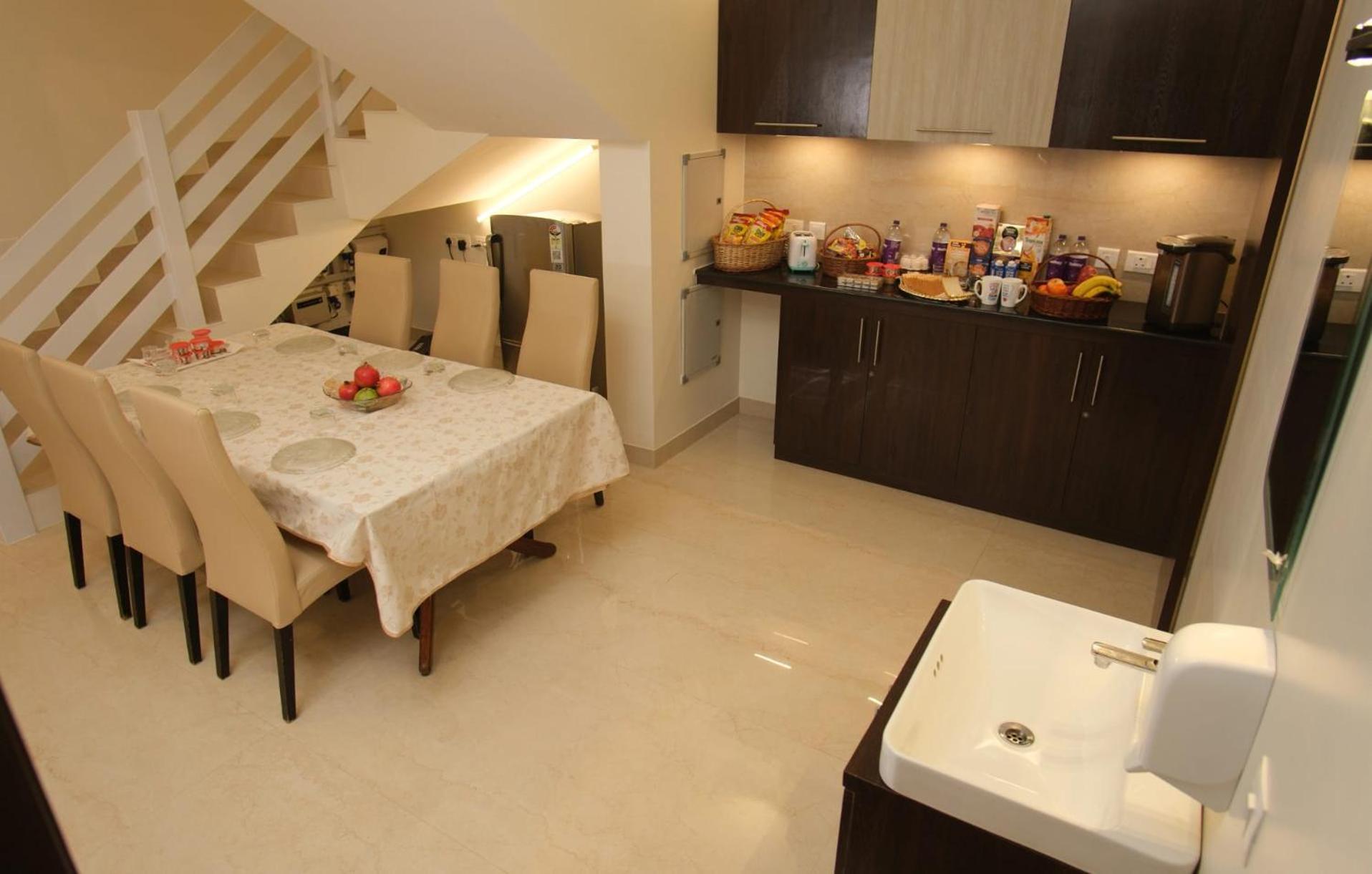 Ecr London Apartment Chennai