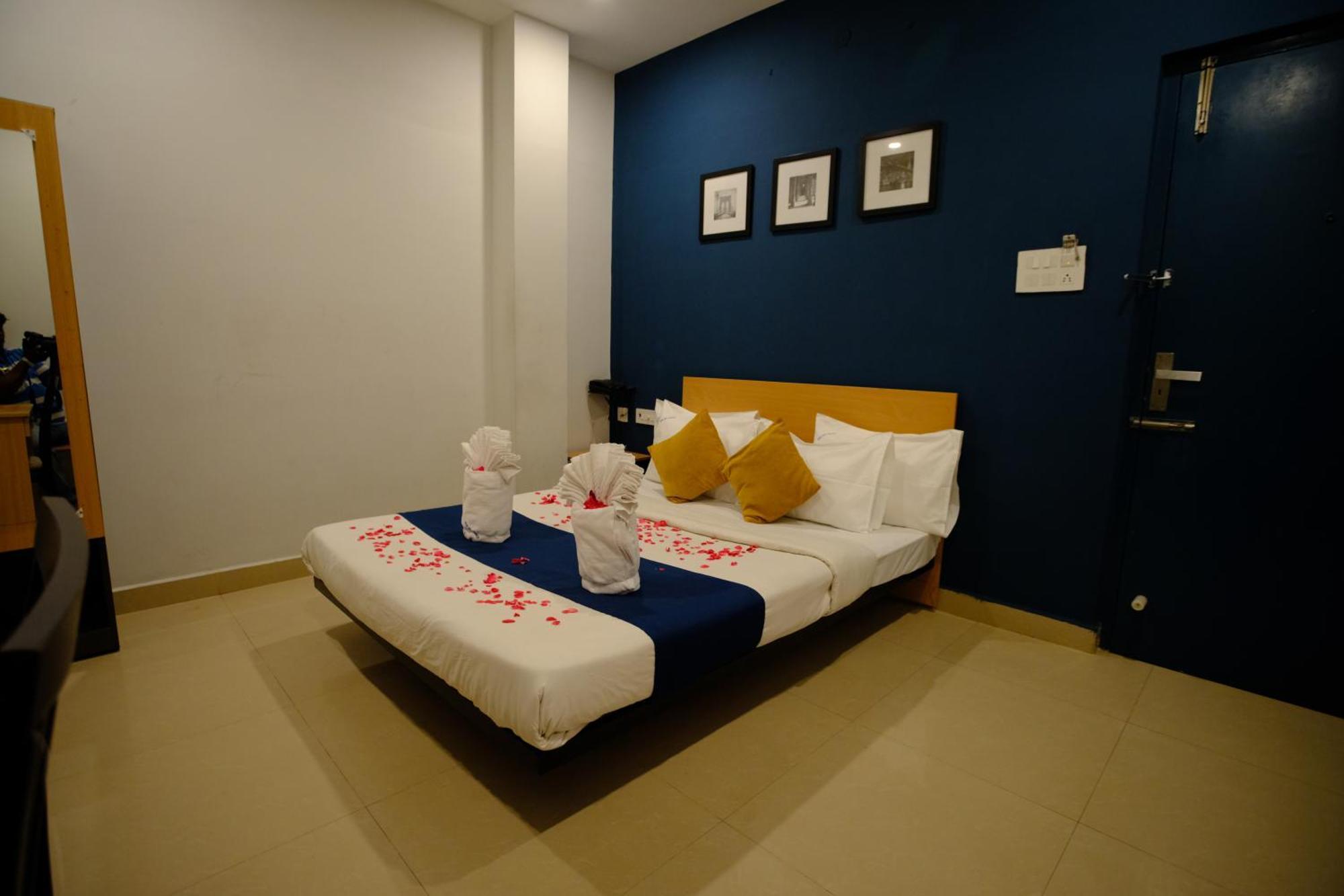 Blue Palace - Near Airport Hotel Chennai