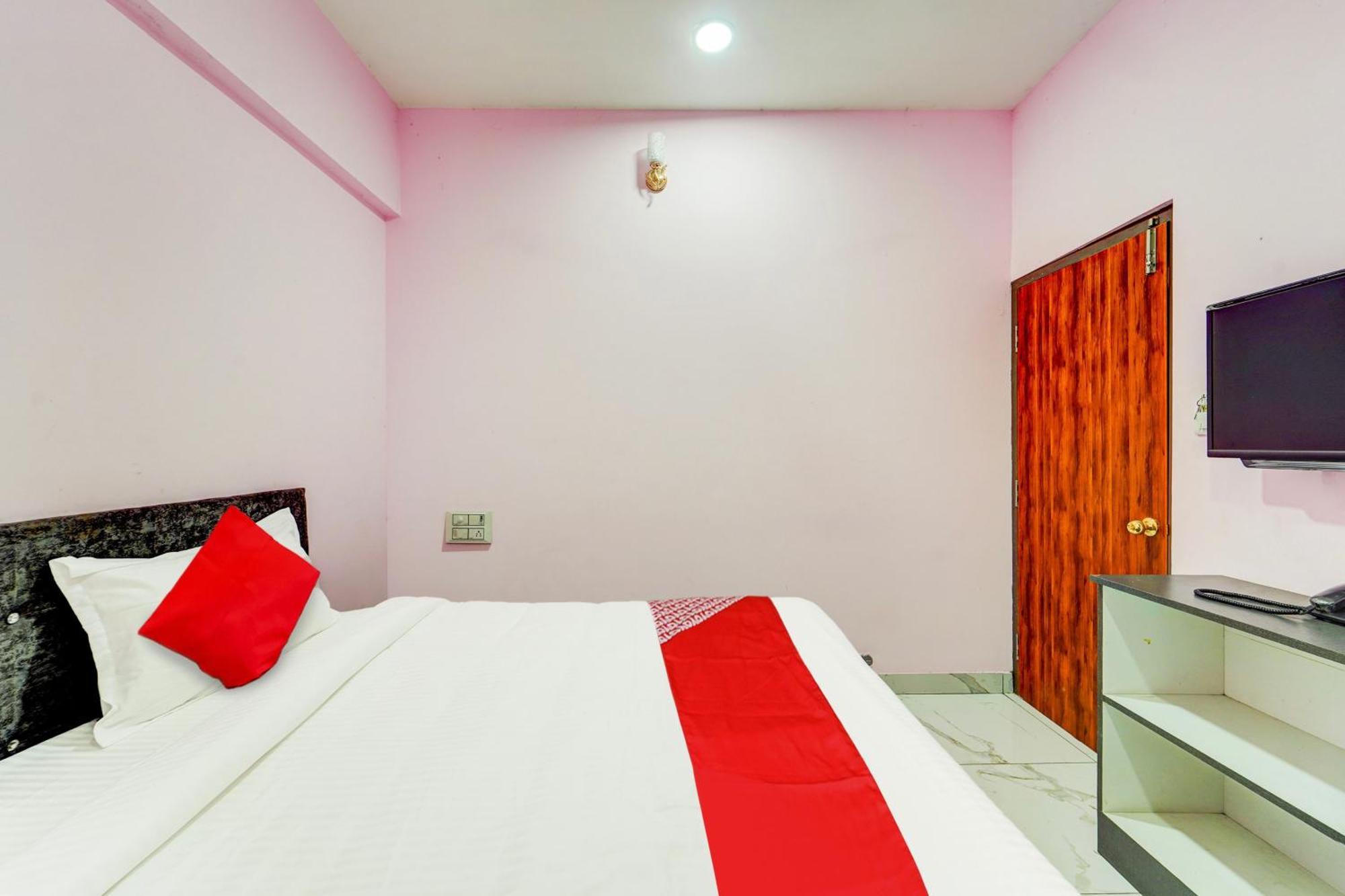 Hotel O Flagship Sanva 4*