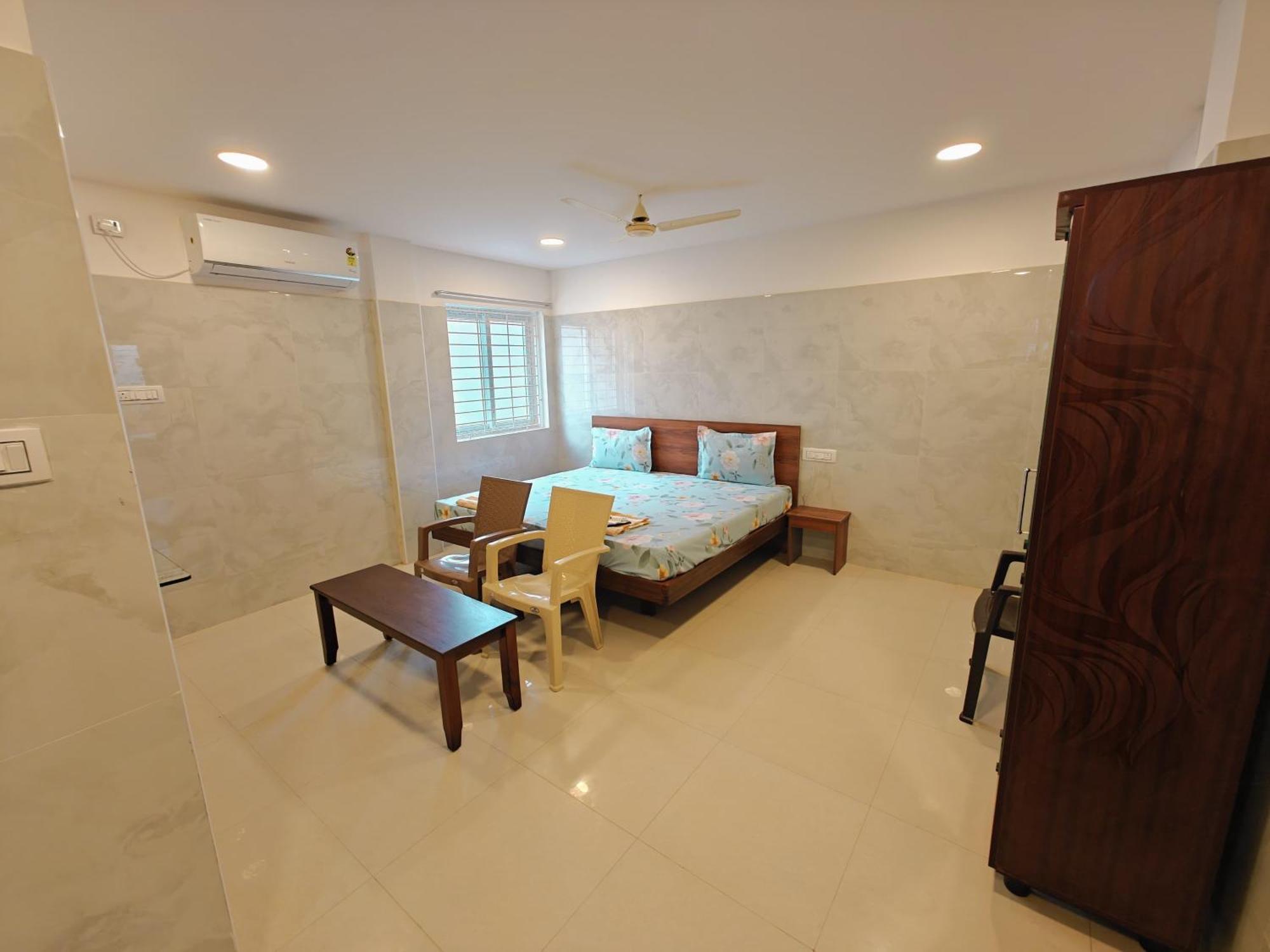 Hotel Sal - Near Airport