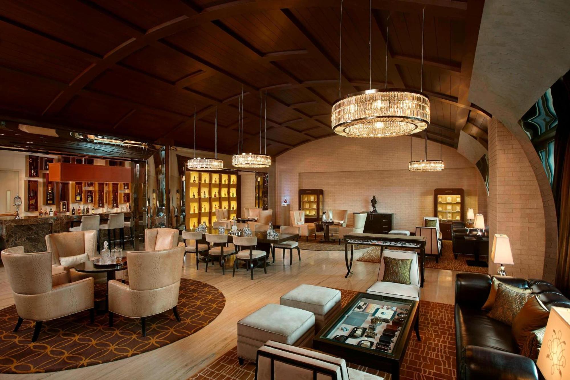 Hotel Itc Grand Chola, A Luxury Collection Hotel, Chennai
