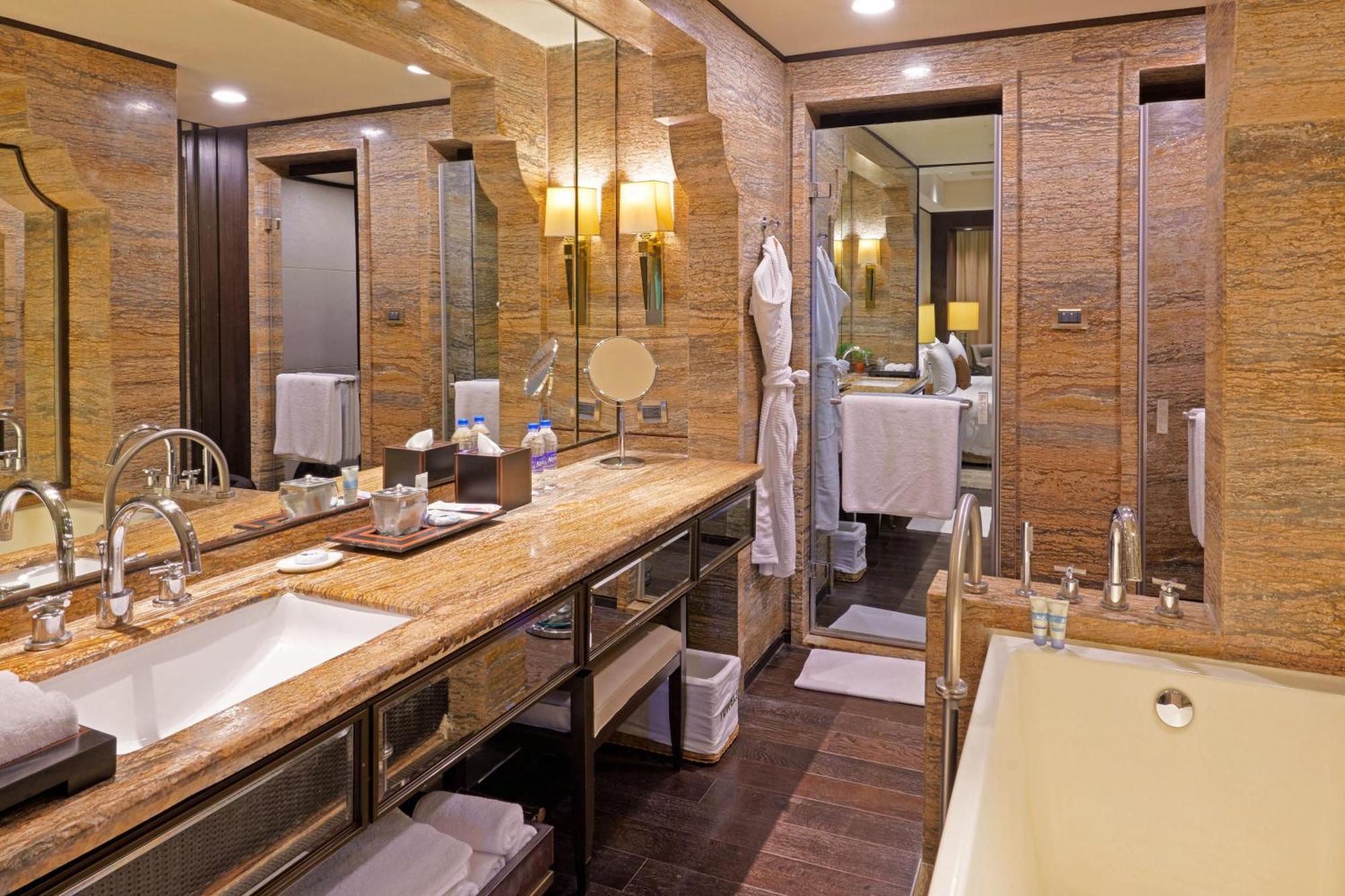 Itc Grand Chola, A Luxury Collection Hotel,