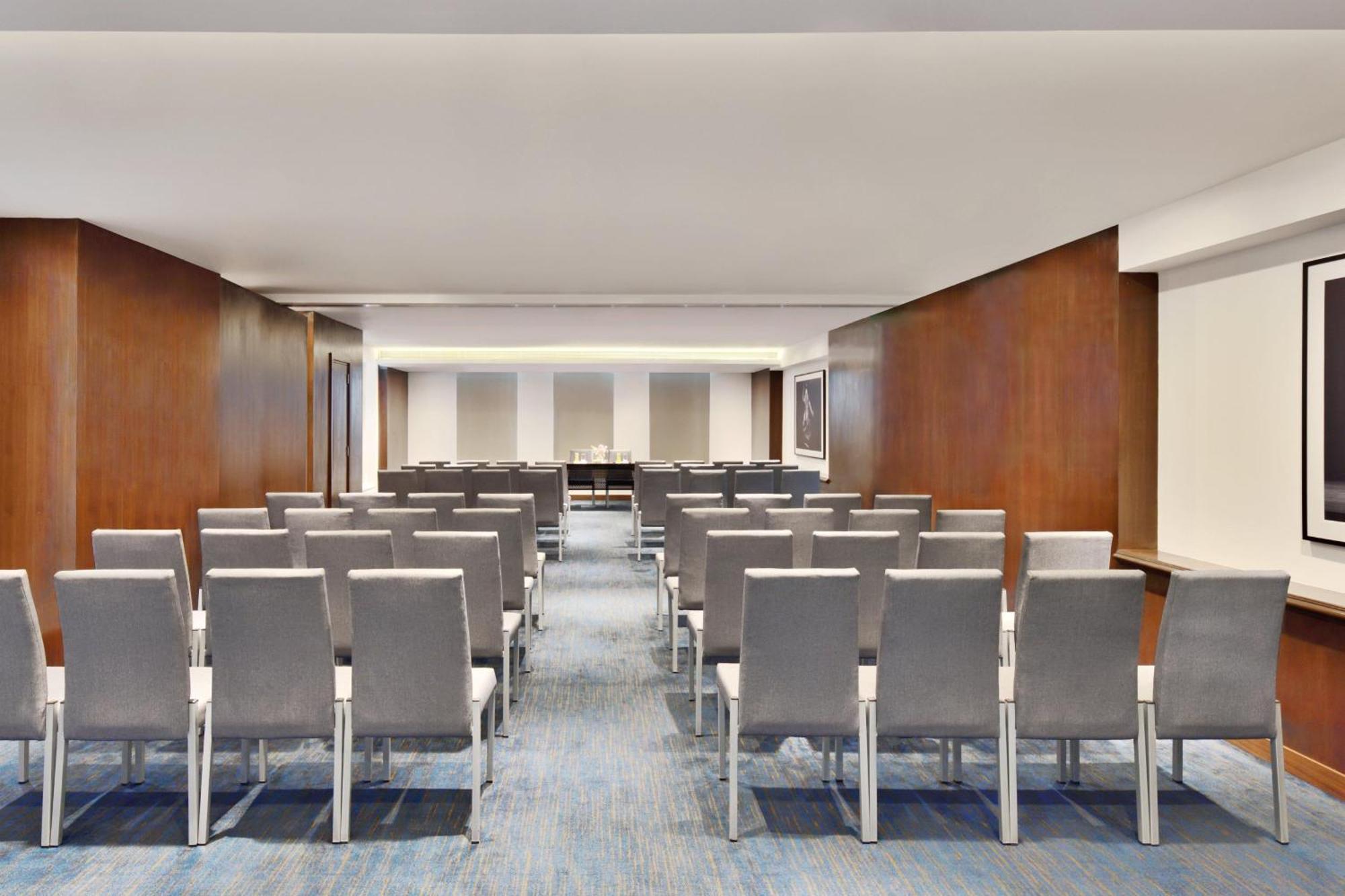 Fairfield By Marriott Omr Hotel 4*