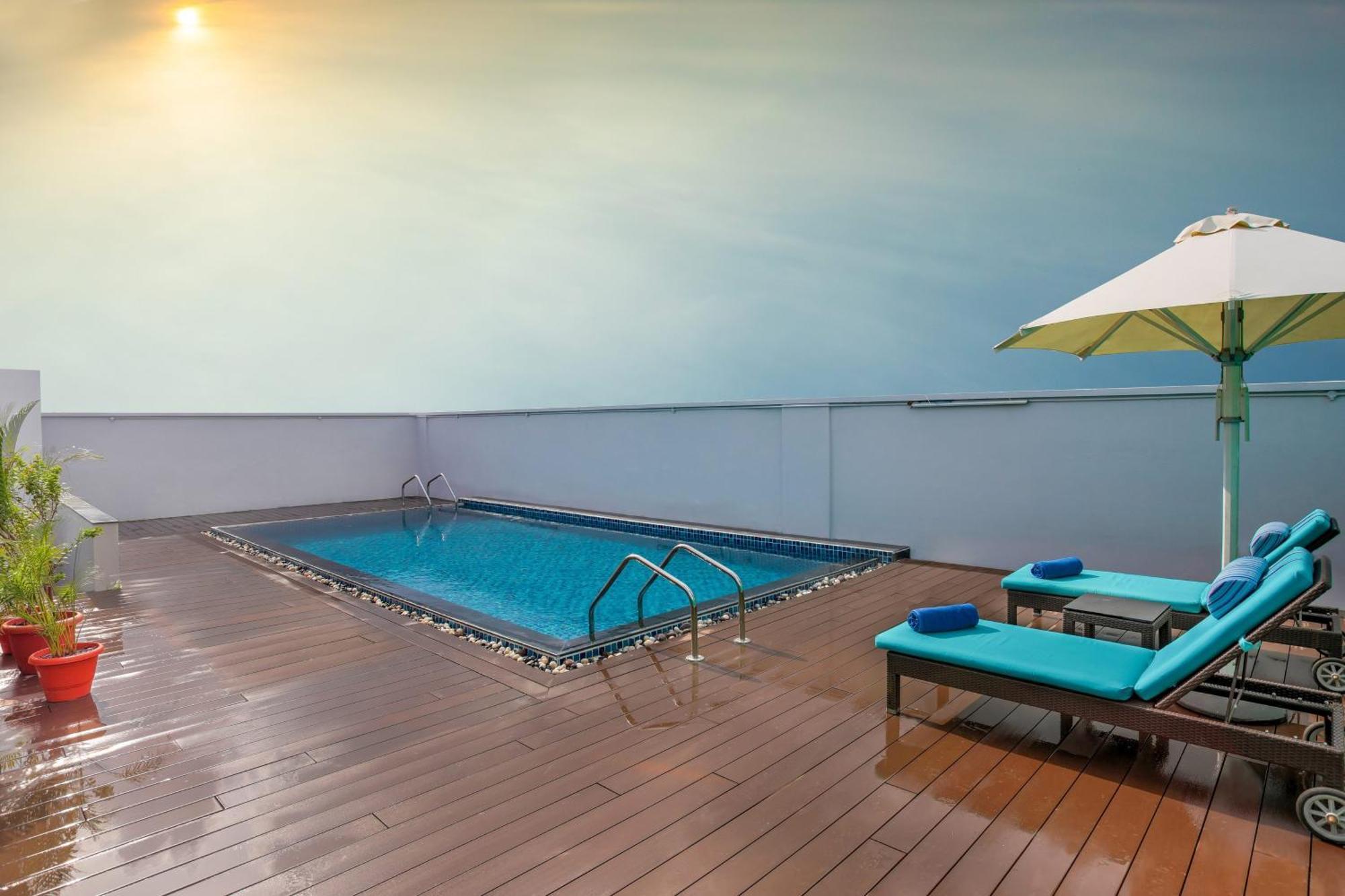 Four Points By Sheraton Omr Hotel