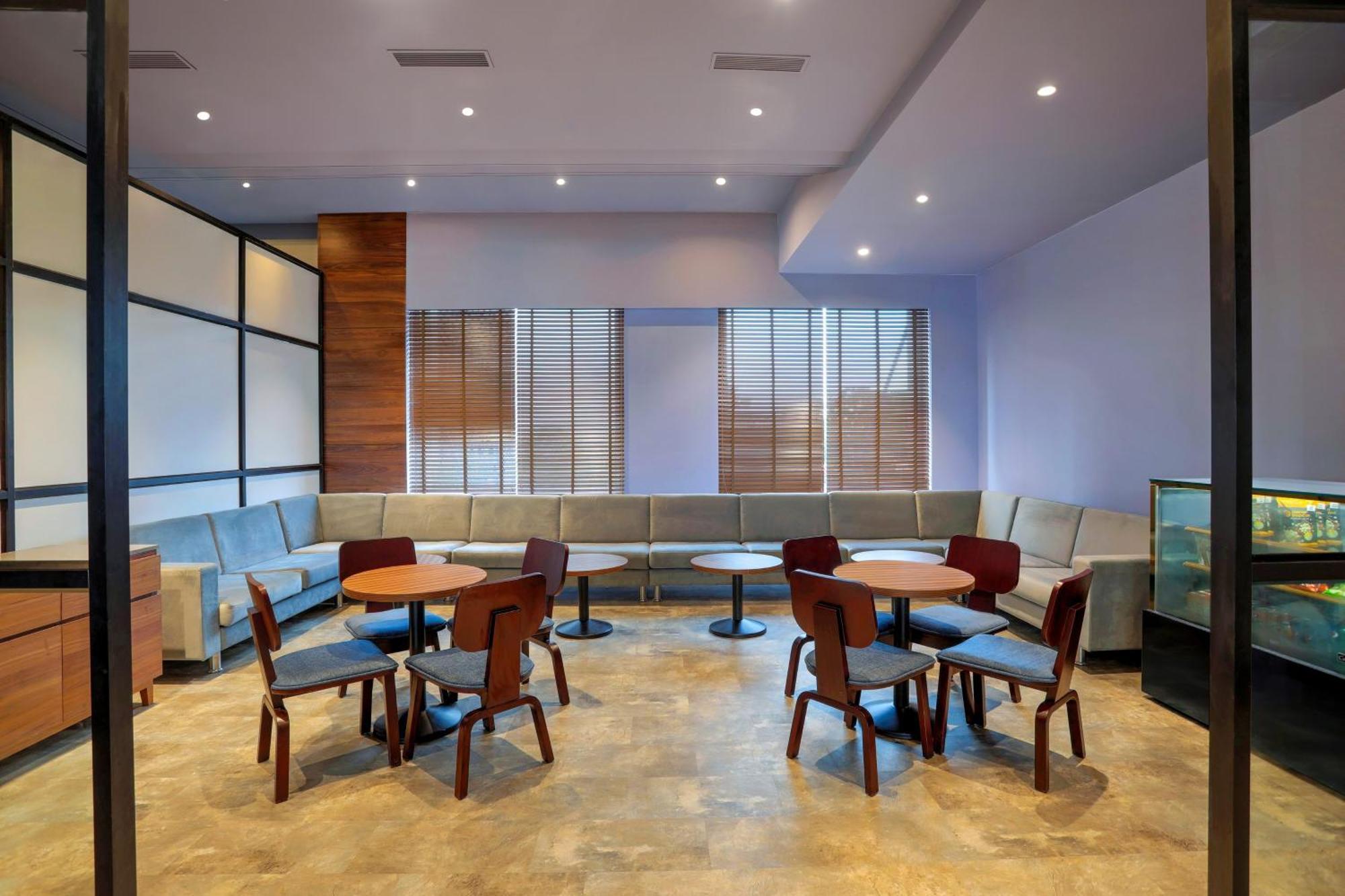 Hotel Four Points By Sheraton Omr