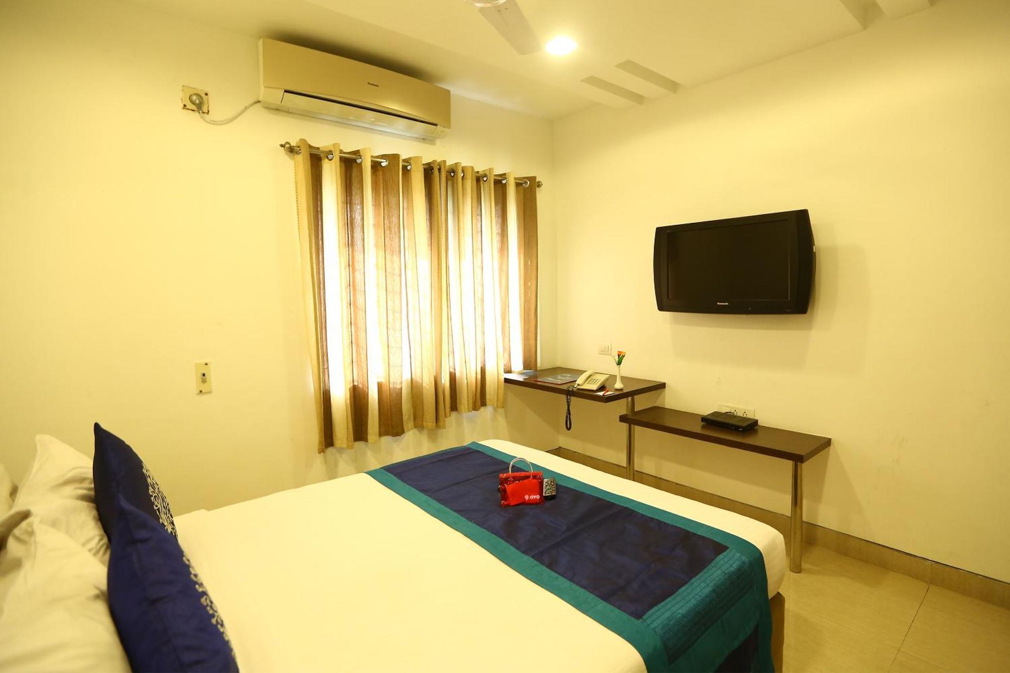 O Nimalan Residency *
