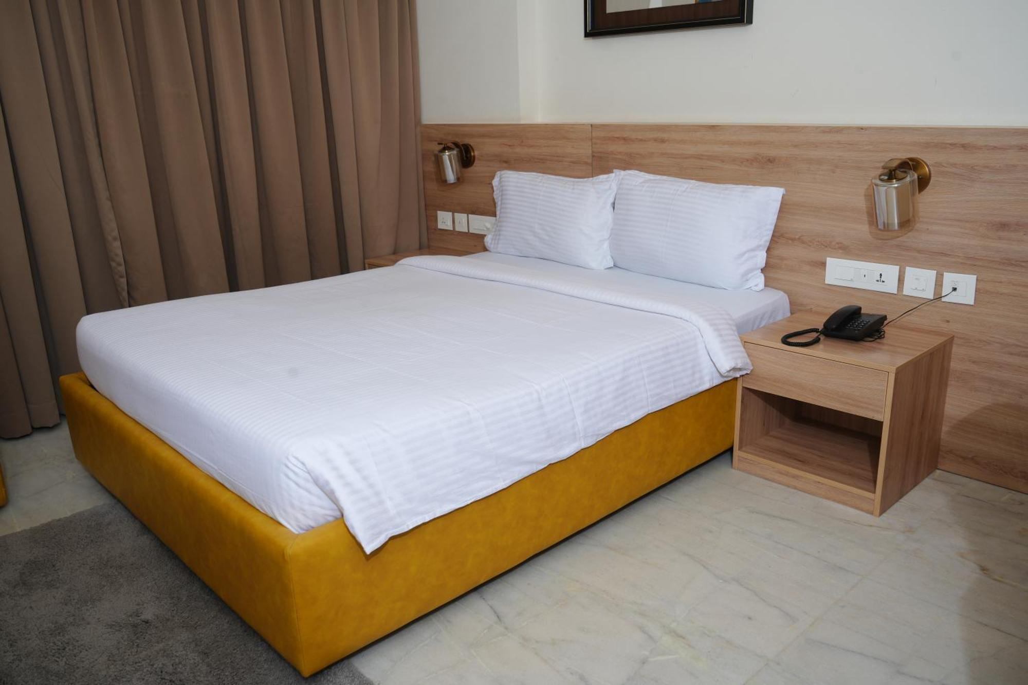 Royal Paris 3* Chennai