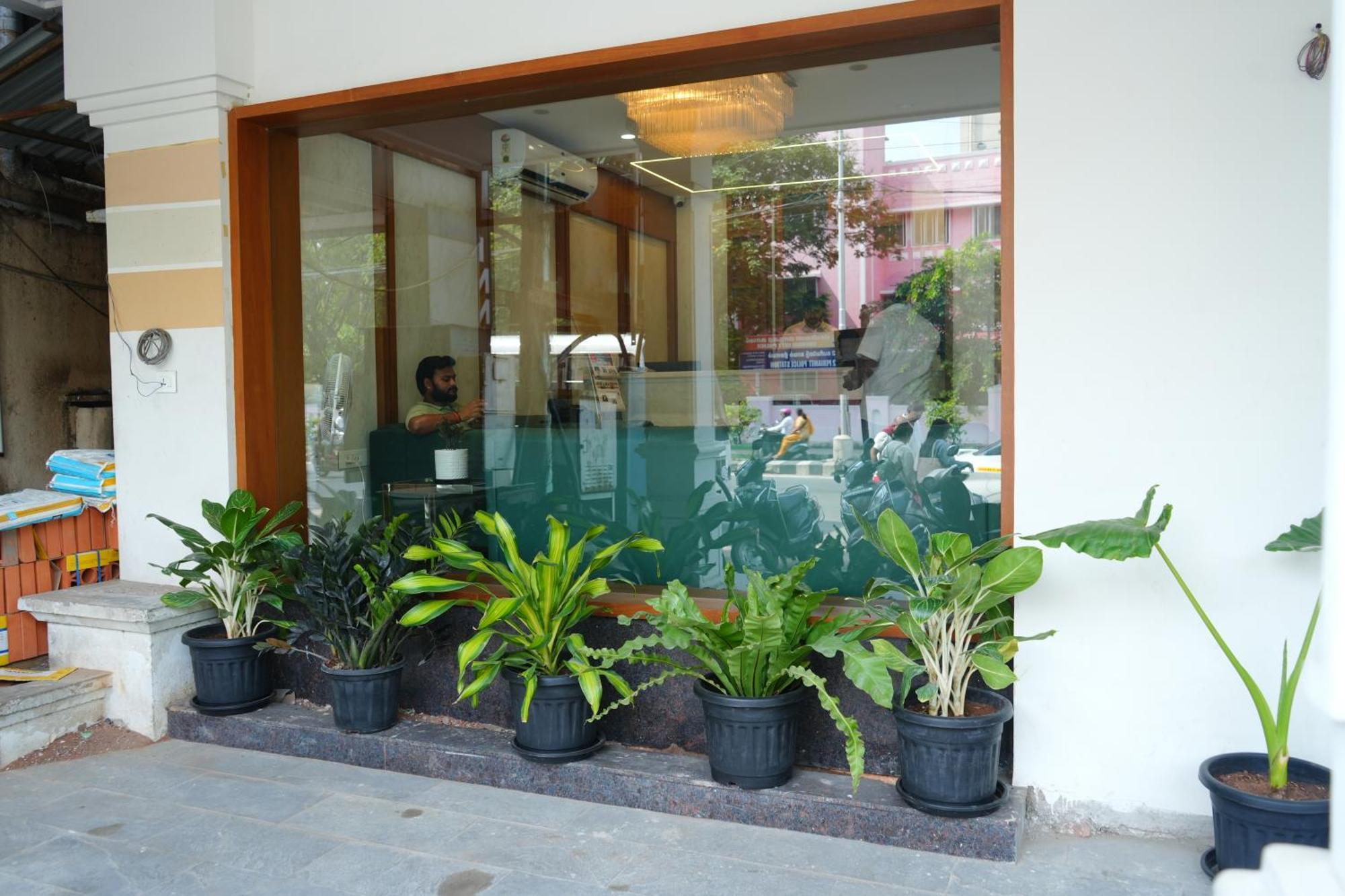 Royal Paris 3* Chennai