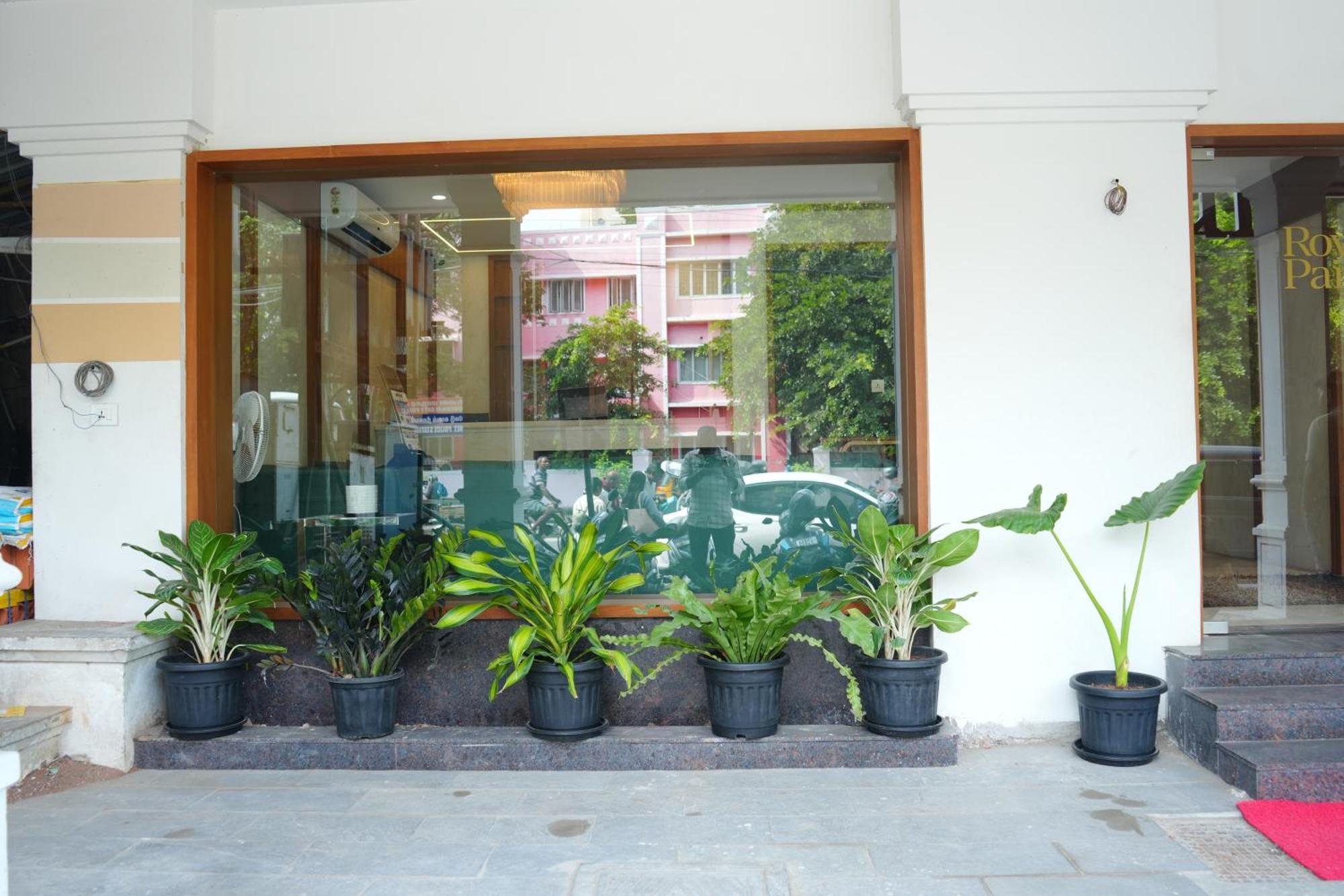 Royal Paris Hotel 3*
