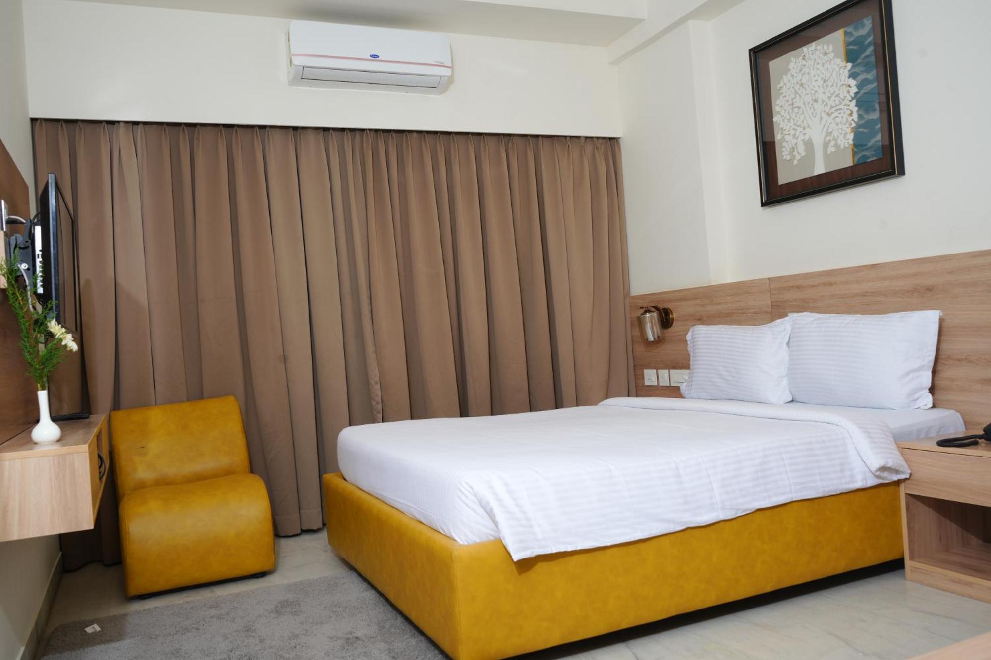 Royal Paris 3* Chennai