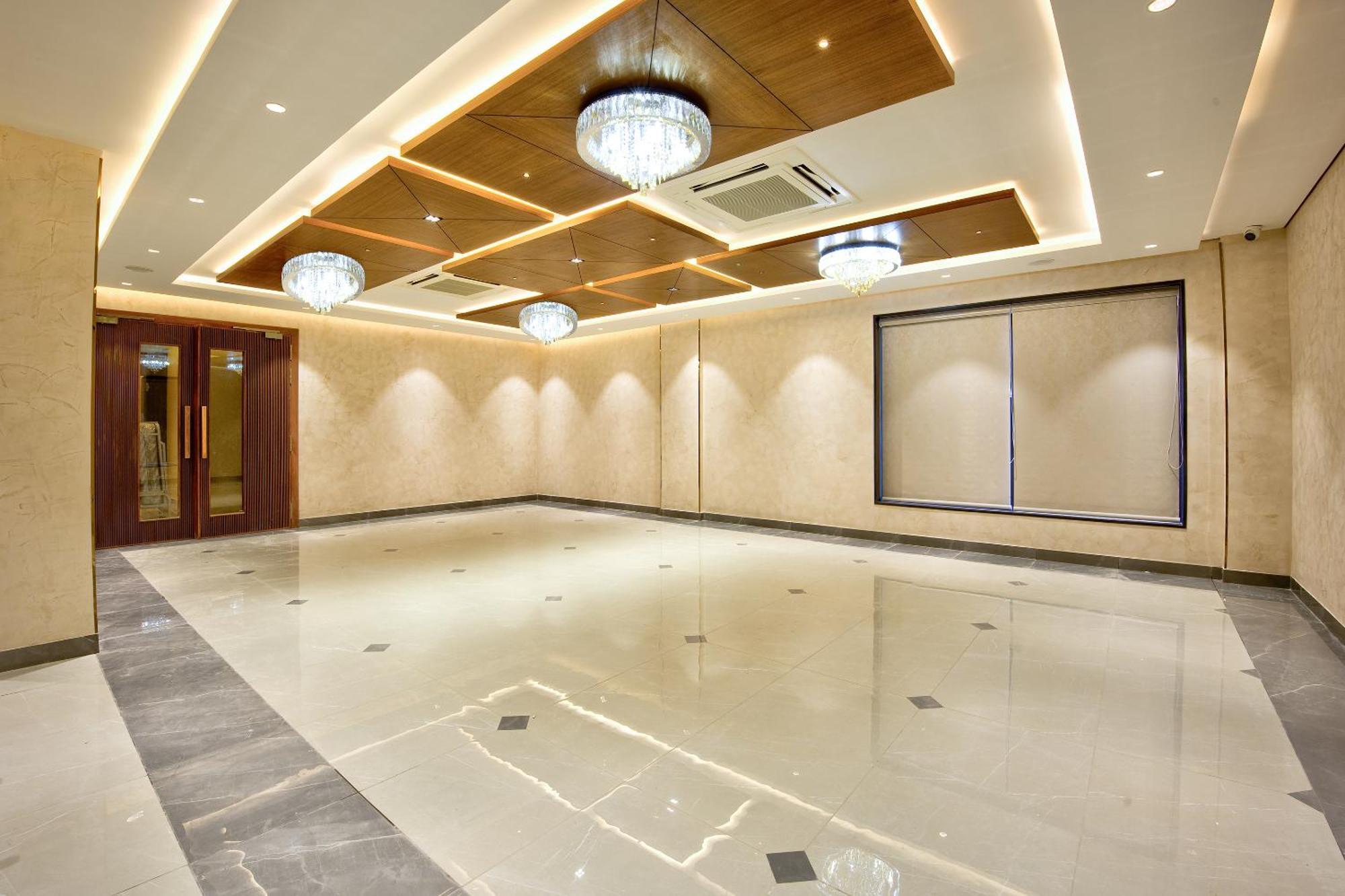Hotel Lance 21 - Ashok Nagar 5*