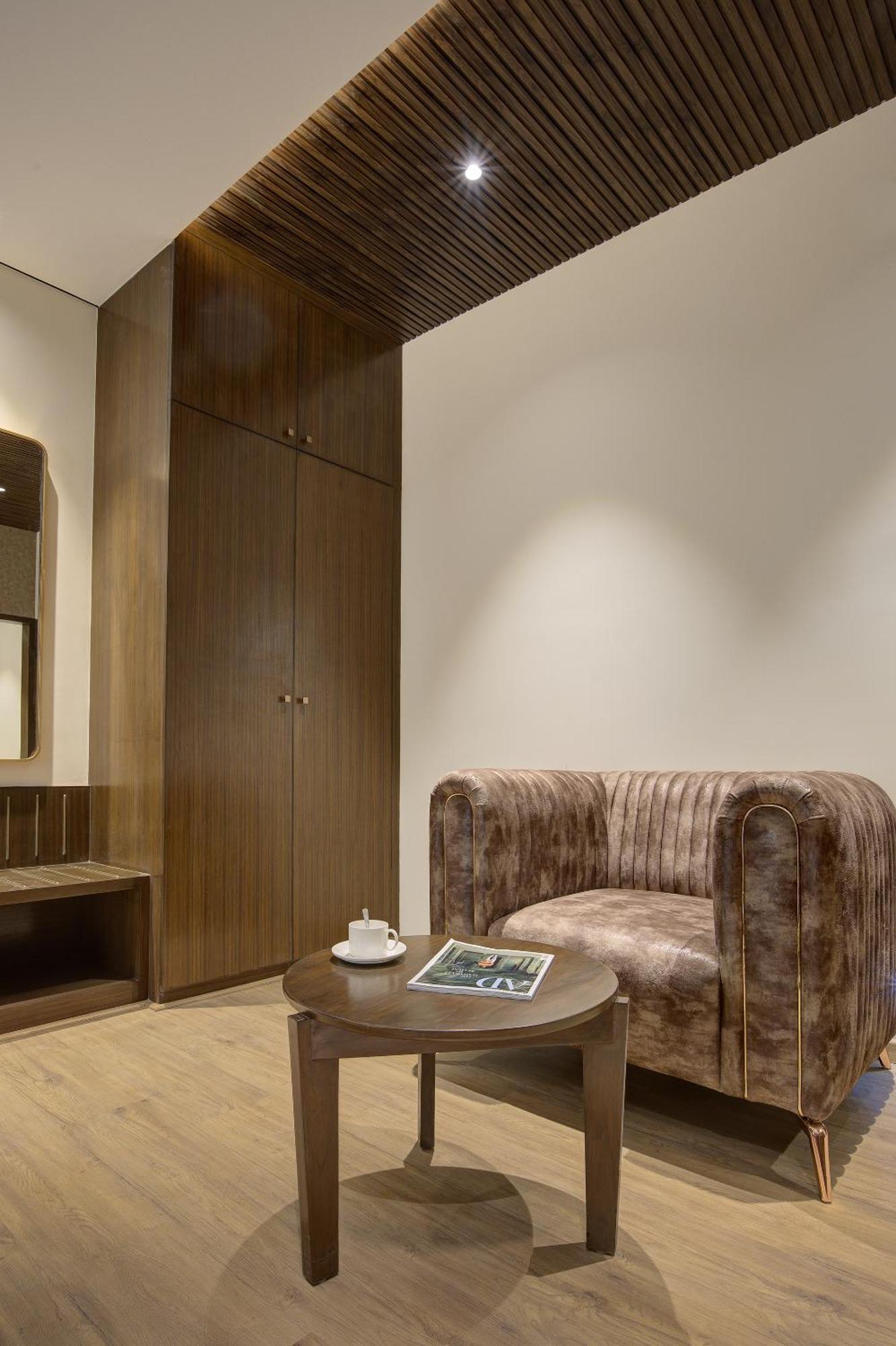 Lance 21 - Ashok Nagar Hotel Chennai