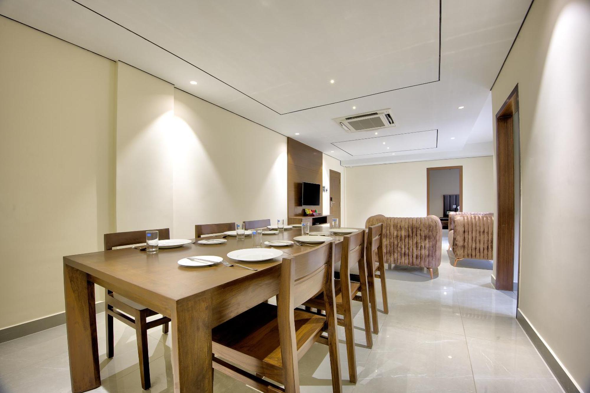 Lance 21 - Ashok Nagar Hotel 5*