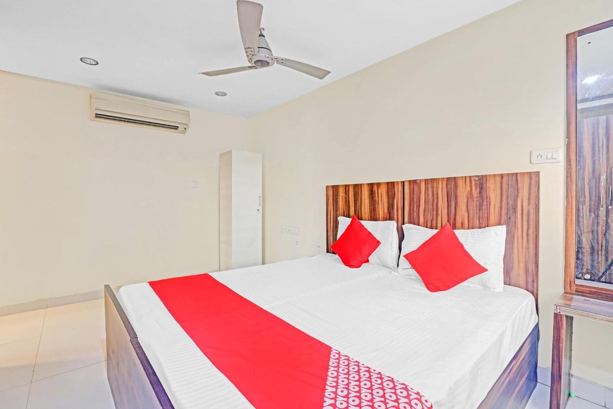 Hotel O Grand Residency