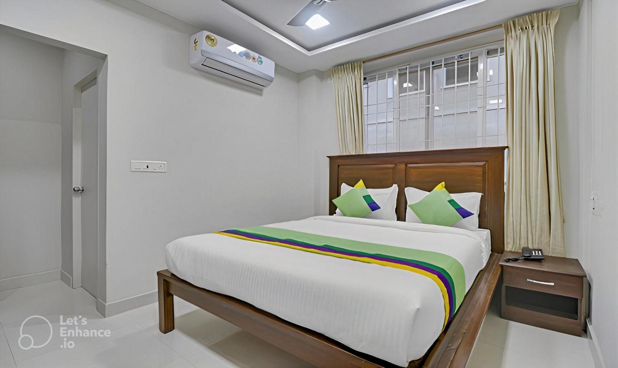 Rithikha Crest Hotel Chennai