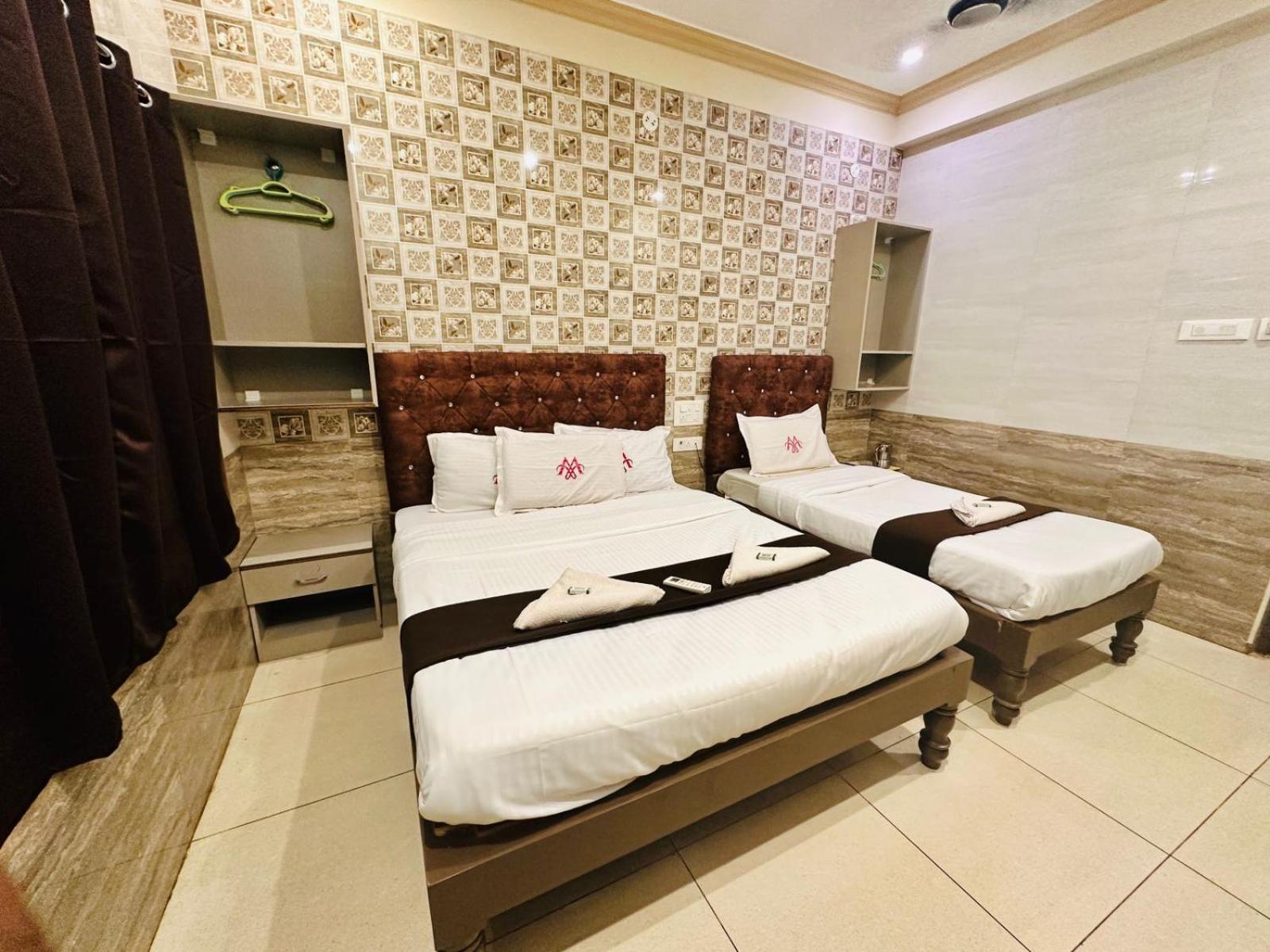 Marina Palace * Chennai