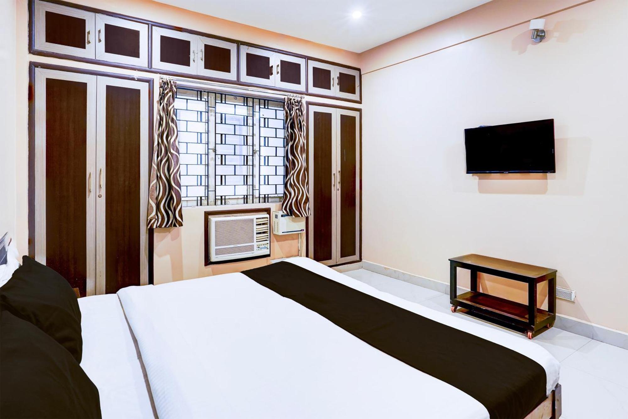 Super O Chrompet Near Rela Hospital Hotel 4*