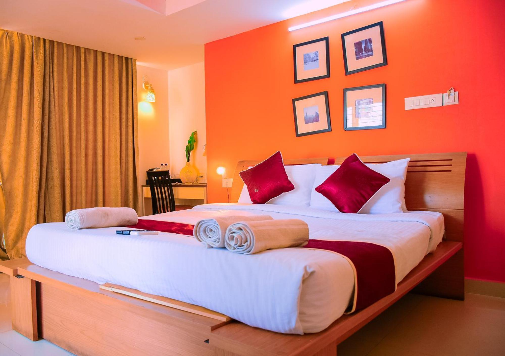 Naksha Tree Hotels- Ramapuram Hotel
