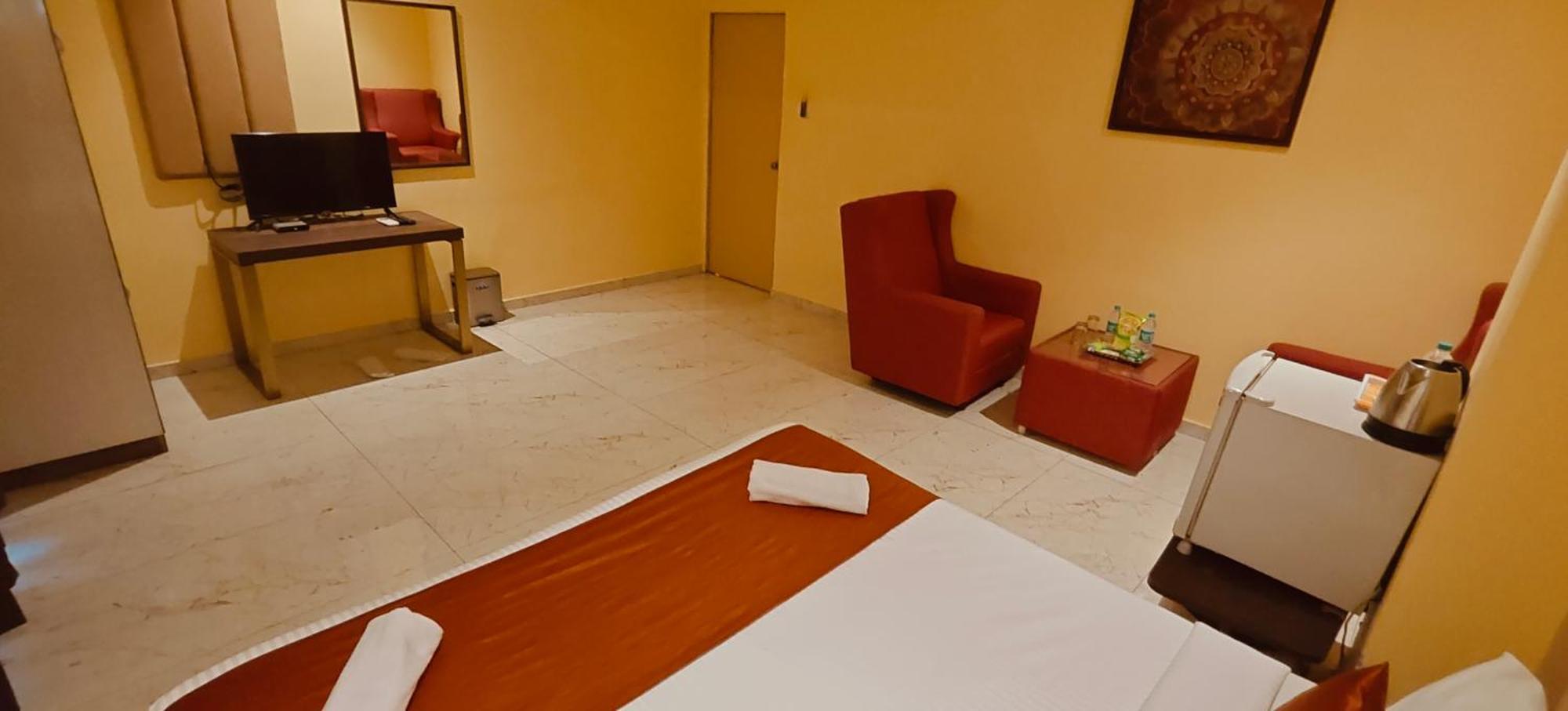 Gt Chamiers Park-near Apollo Cancer Centre Teynampet Hotel 2*