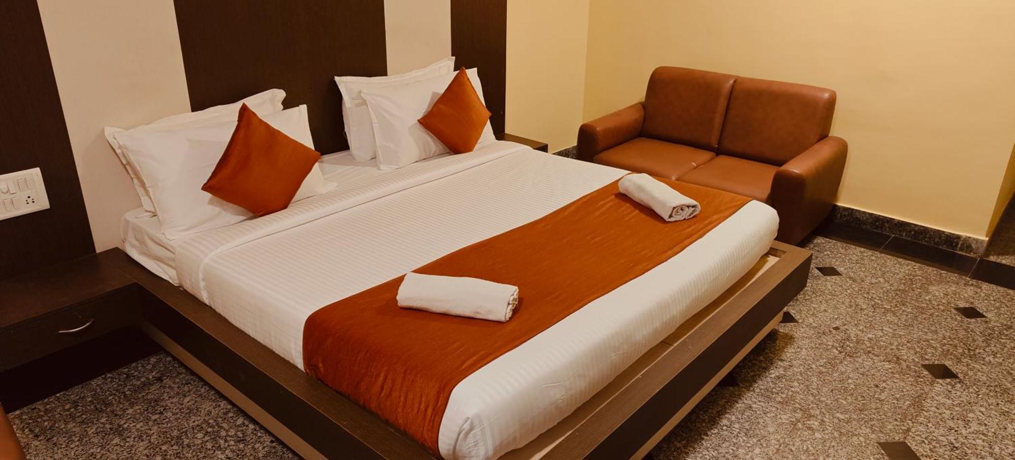 Hotel Gt Chamiers Park-near Apollo Cancer Centre Teynampet