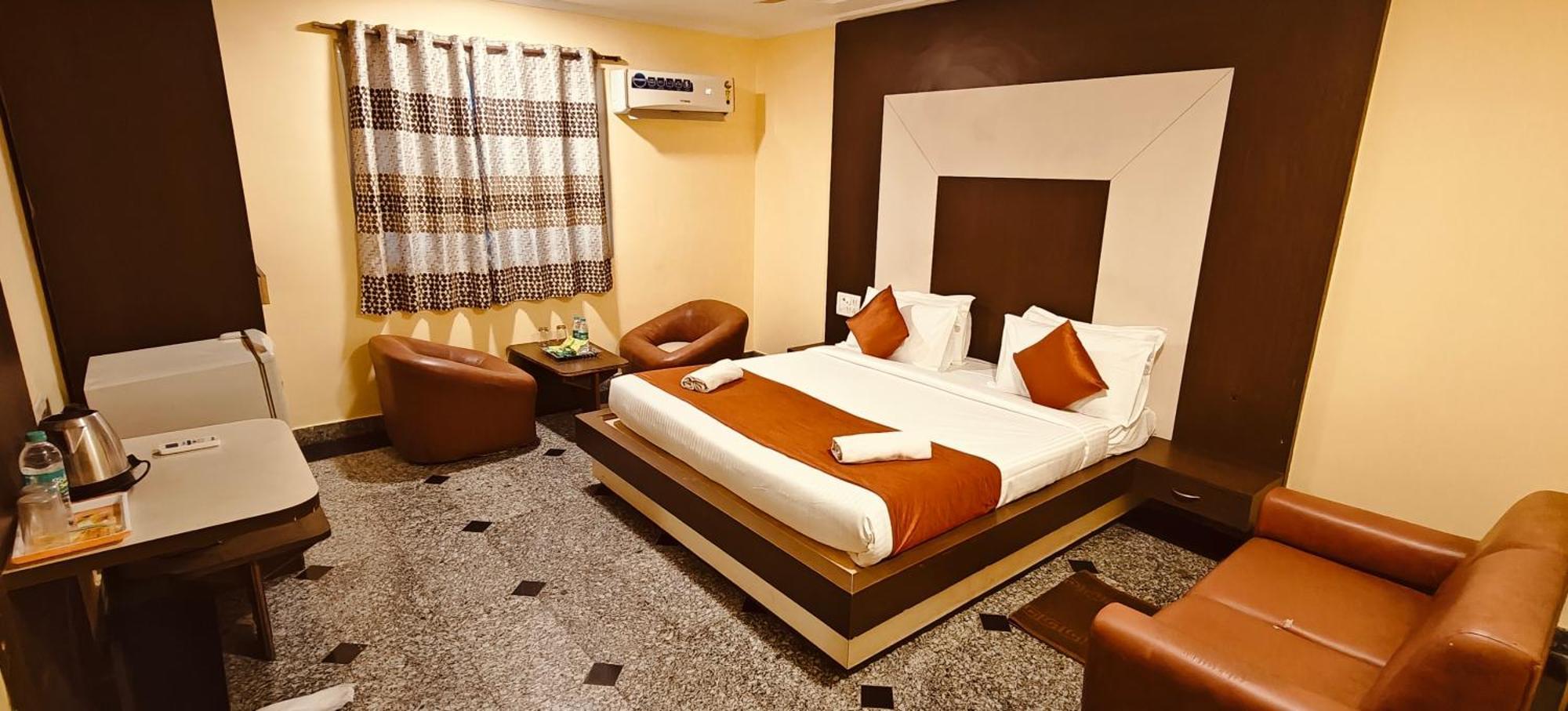 Hotel Gt Chamiers Park-near Apollo Cancer Centre Teynampet Chennai