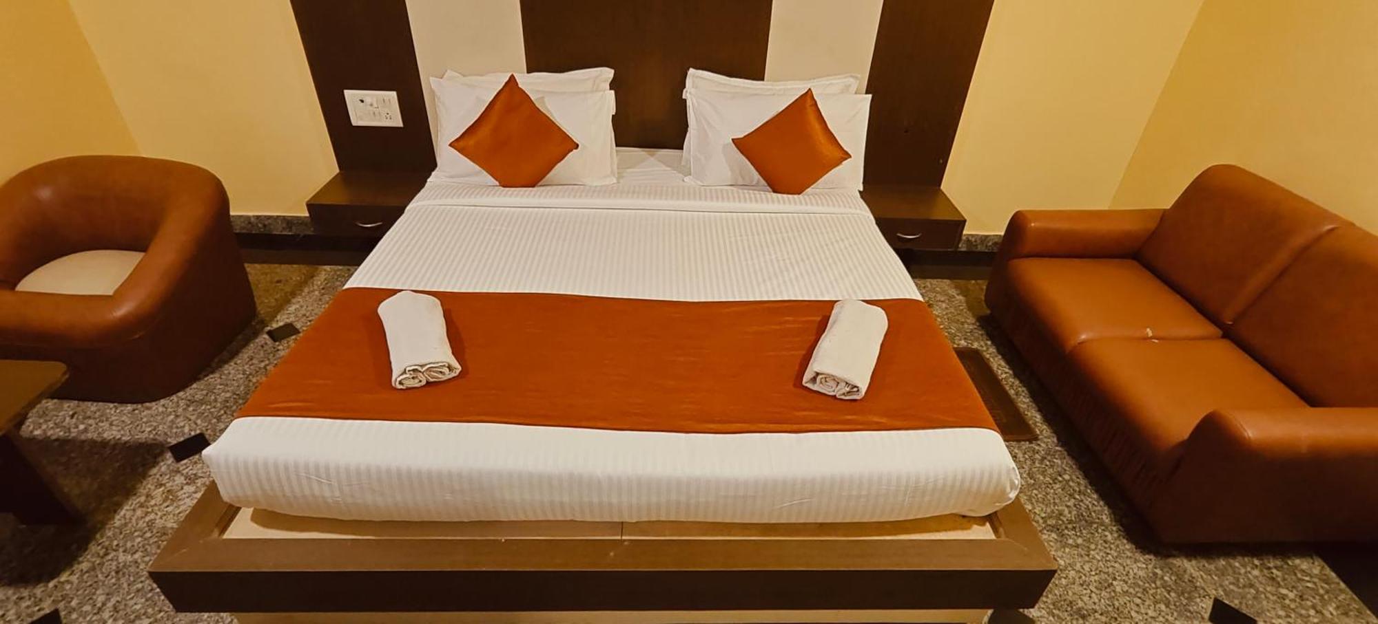 Gt Chamiers Park-near Apollo Cancer Centre Teynampet 2* Chennai