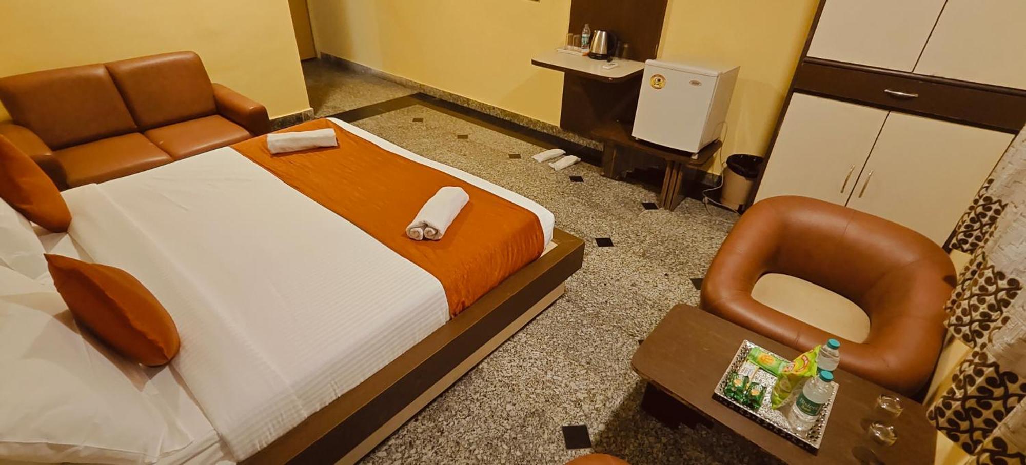 Hotel Gt Chamiers Park-near Apollo Cancer Centre Teynampet Chennai