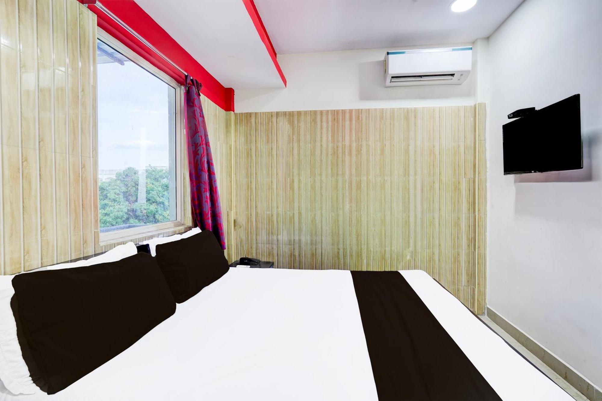 Hotel Super Collection O Kelambakkam Near Chettinad Hospital