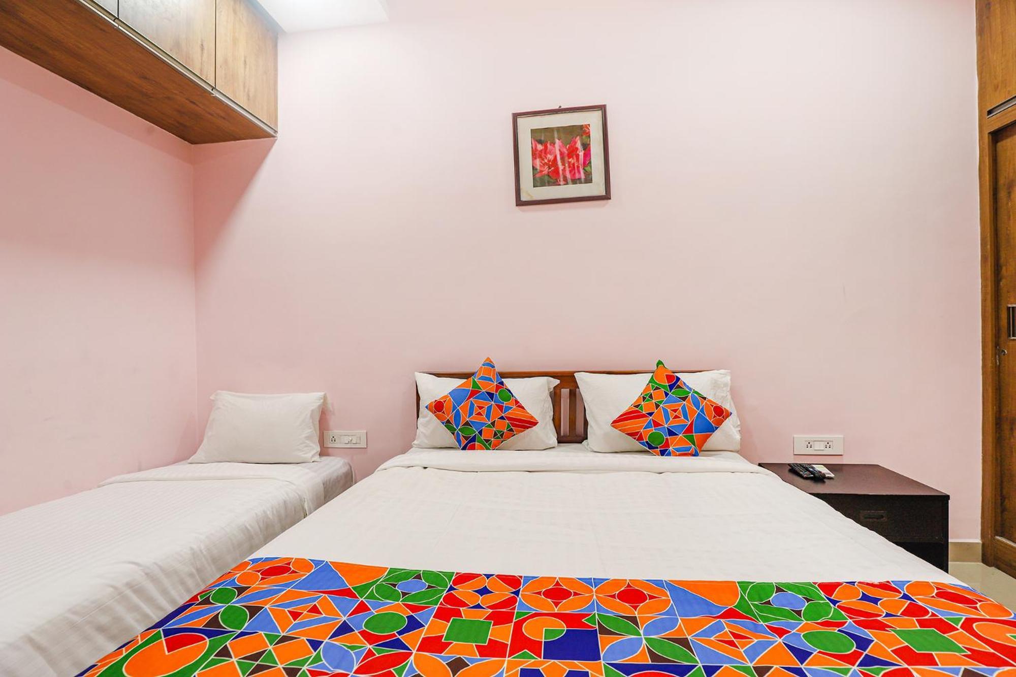 Fabhotel Hathvik Park - Near To Nandanam Metro Station
