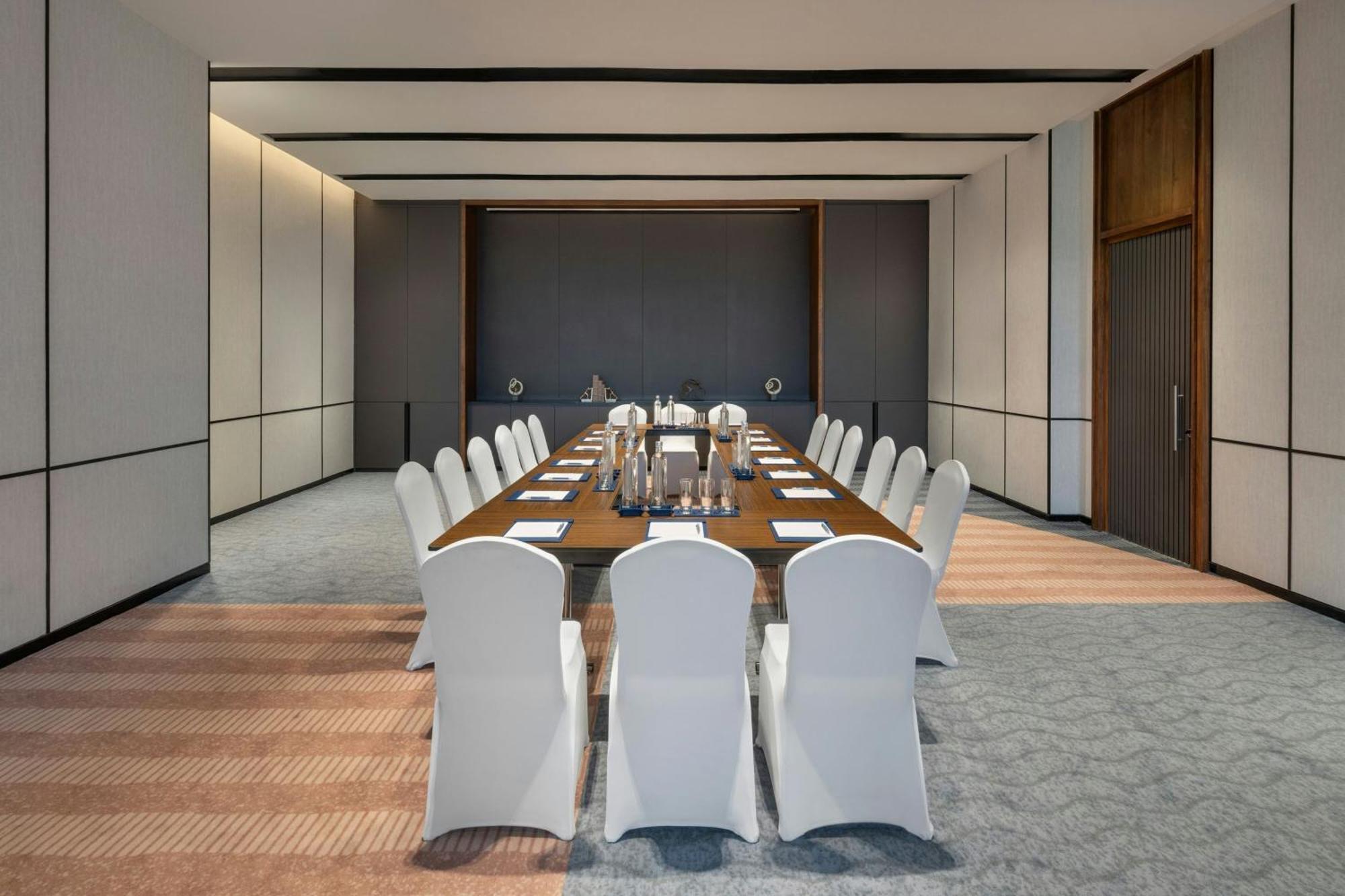 Four Points By Sheraton Chennai, Velachery Hotel *