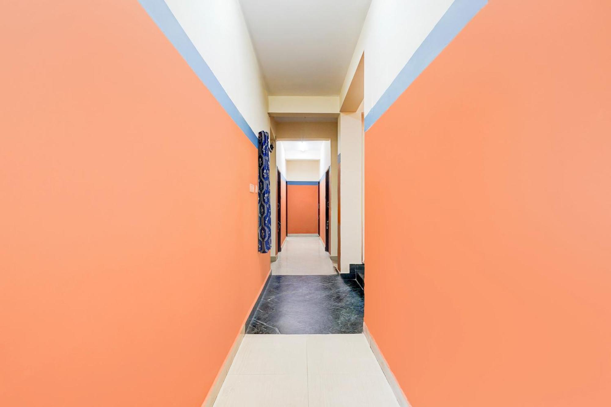 Super O Kanathur Ecr Hotel