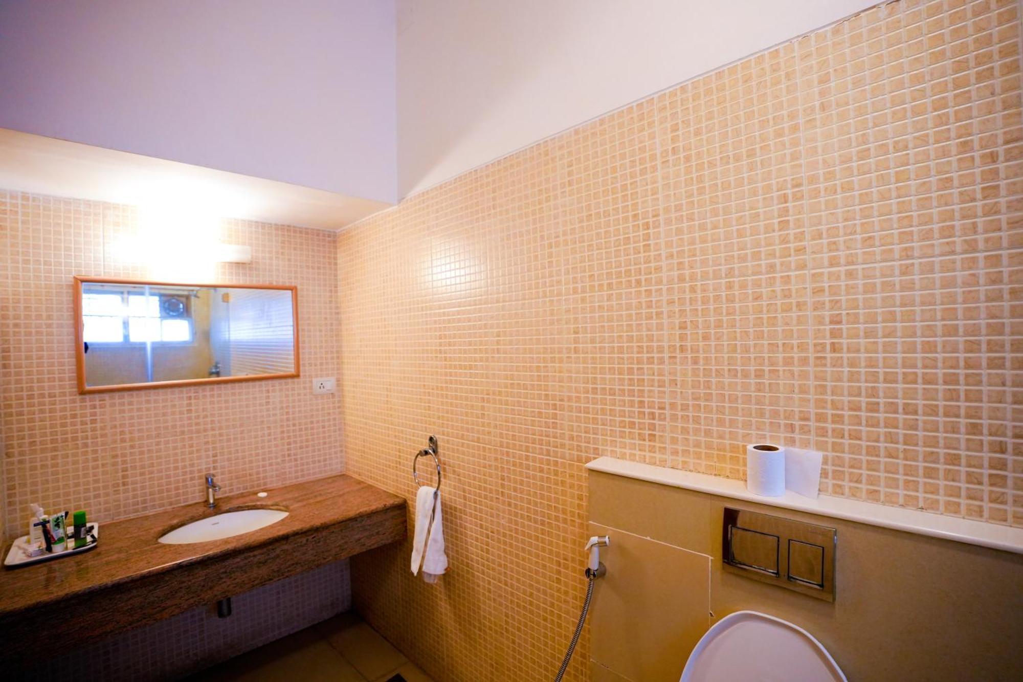 Avenue 11 Boutique Residences, Poes Garden