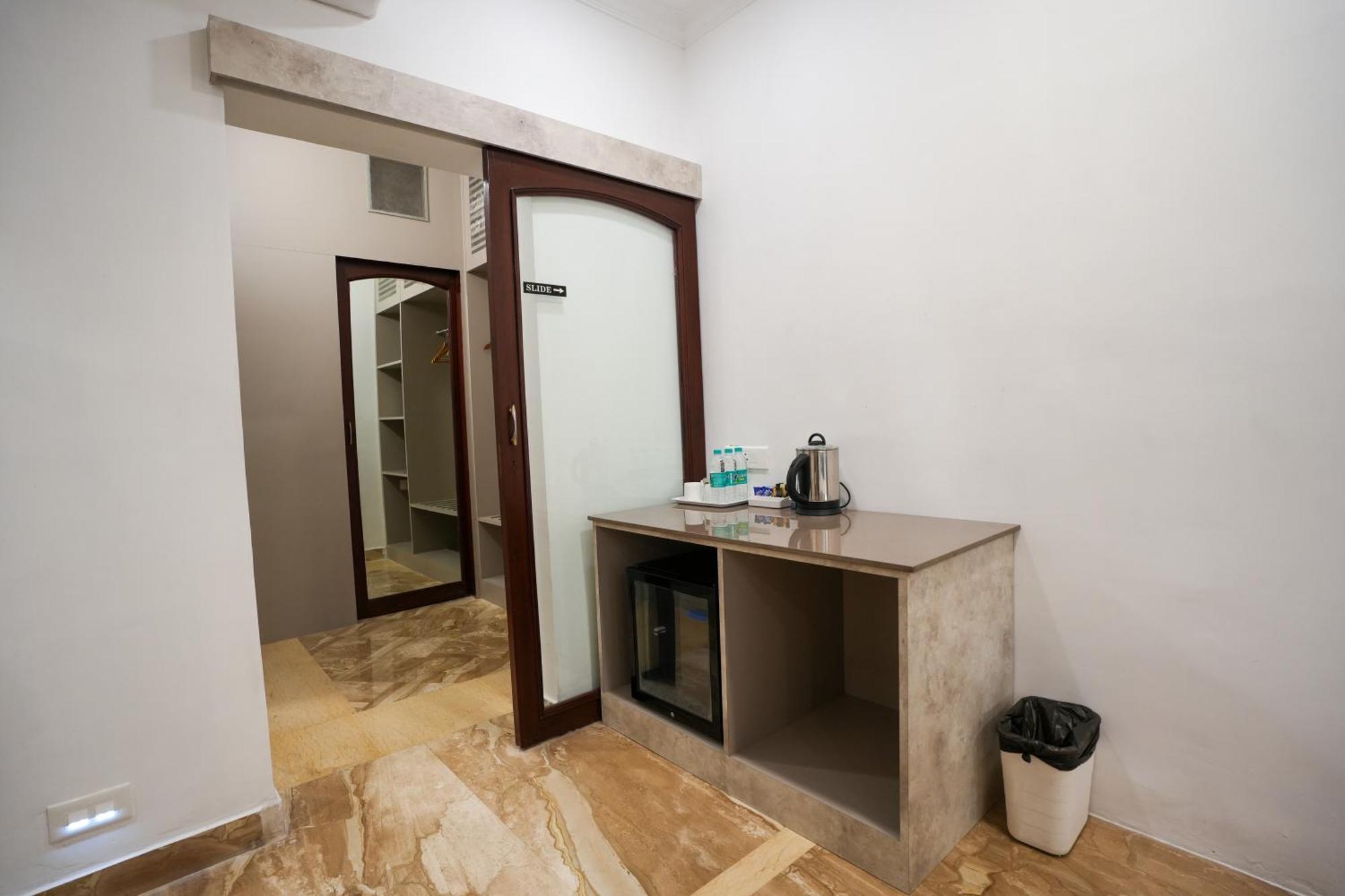 Hotel Avenue 11 Boutique Residences, Poes Garden 3*