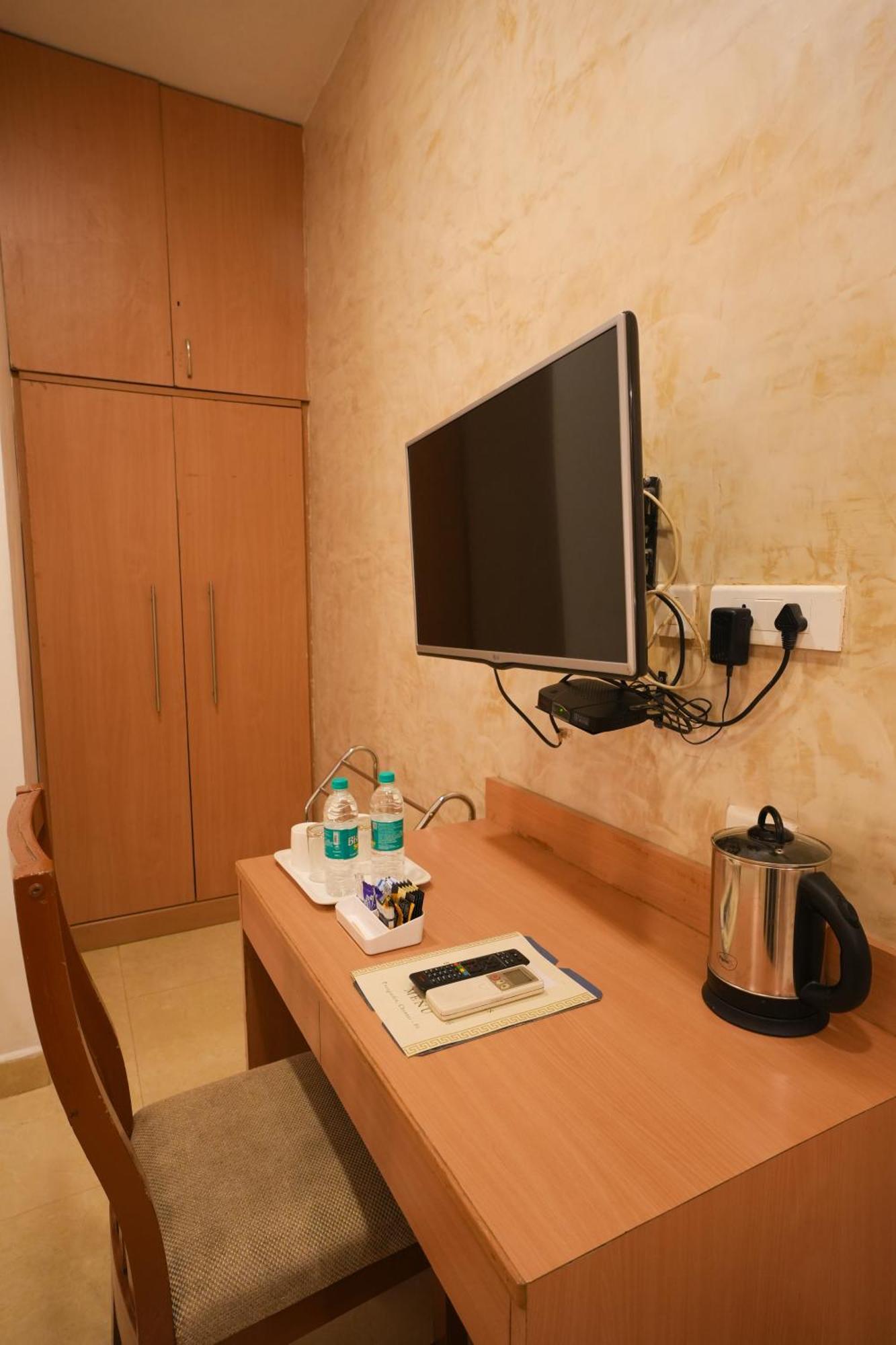 Avenue 11 Boutique Residences, Poes Garden Chennai