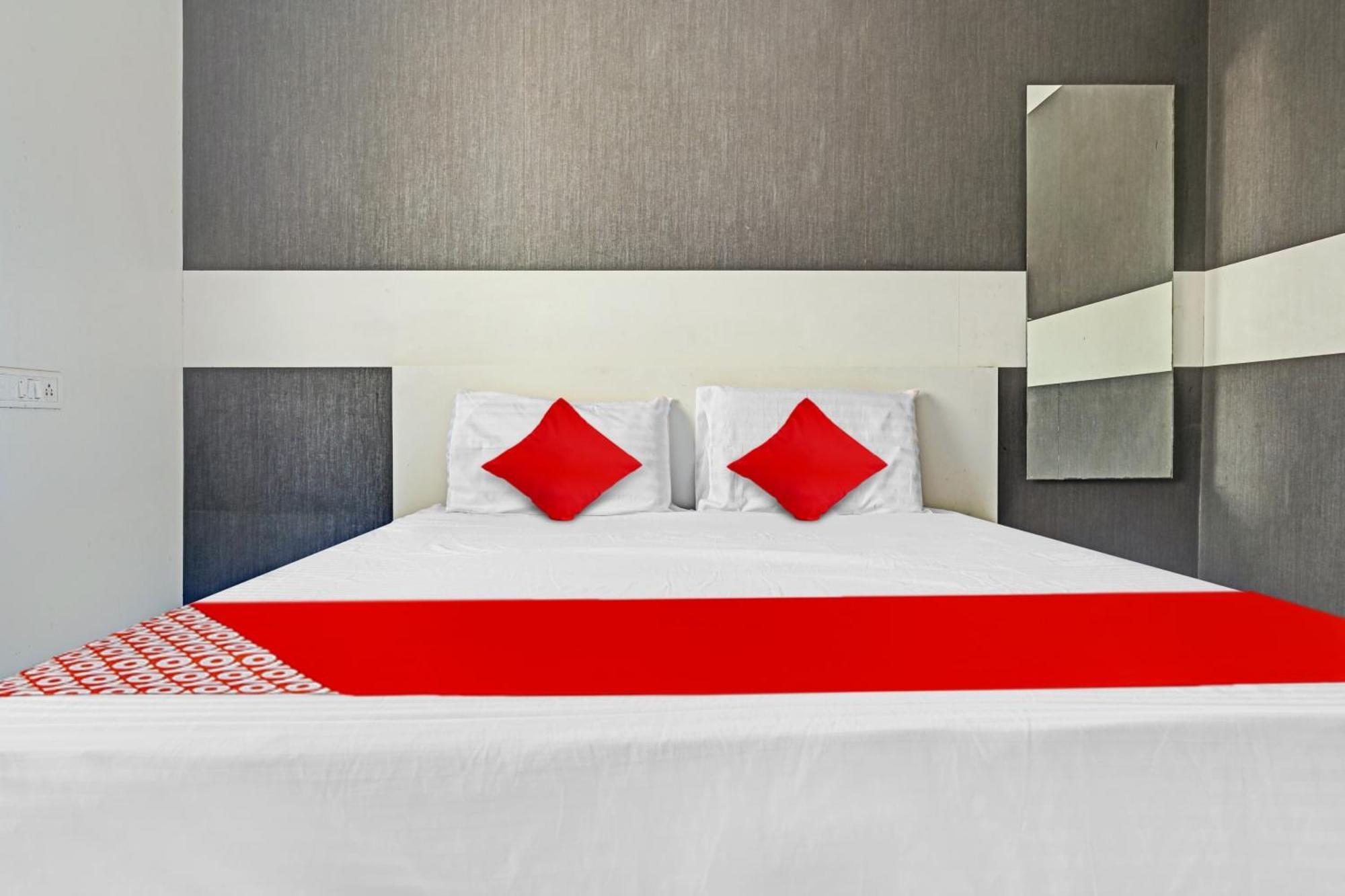 Hotel Hotel O O Vadapalani