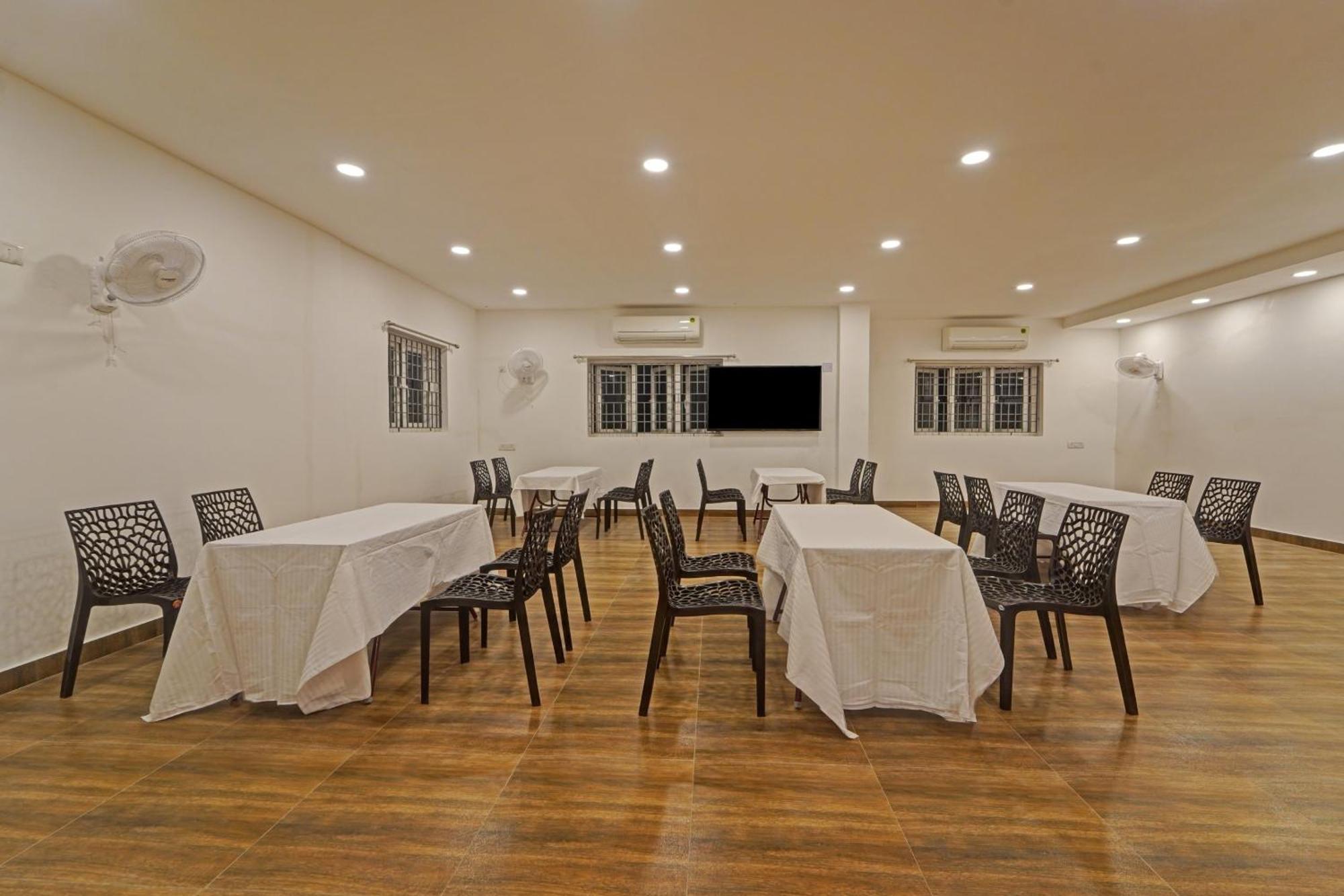 Hotel Super Townhouse Orchid Residency Near T.nagar Chennai