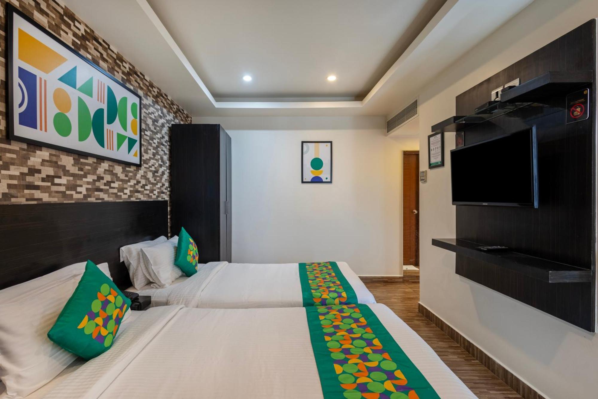 Treebo Premium Twin Star Hotel 4*