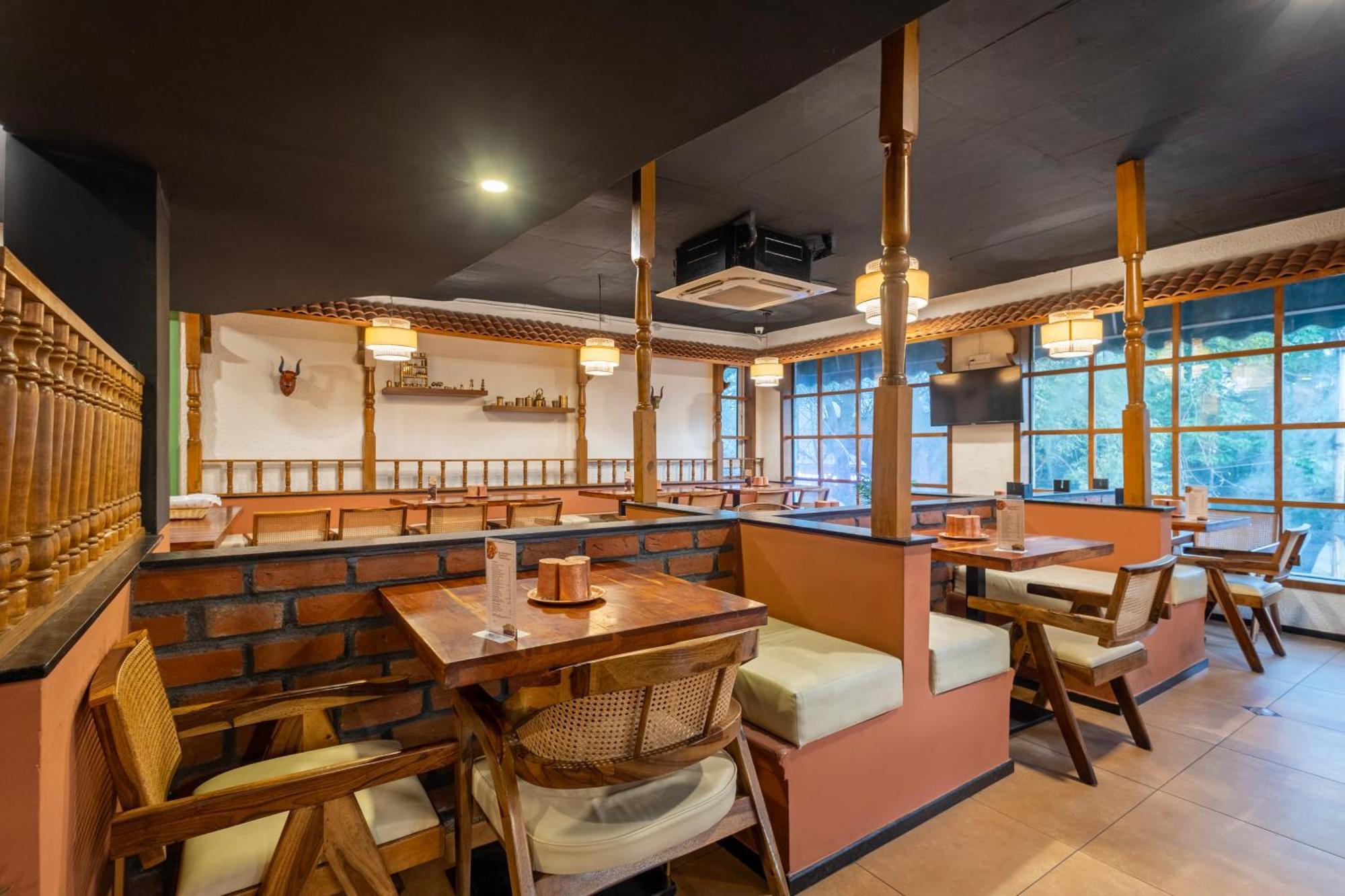 Treebo Premium Twin Star Hotel 4*