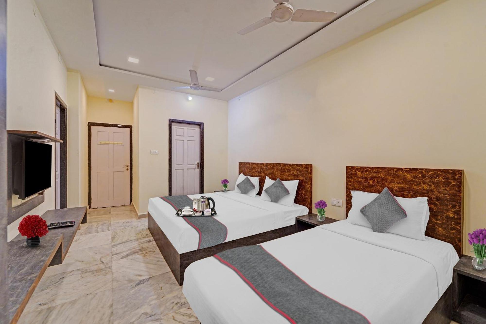 Hotel Collection O Yash