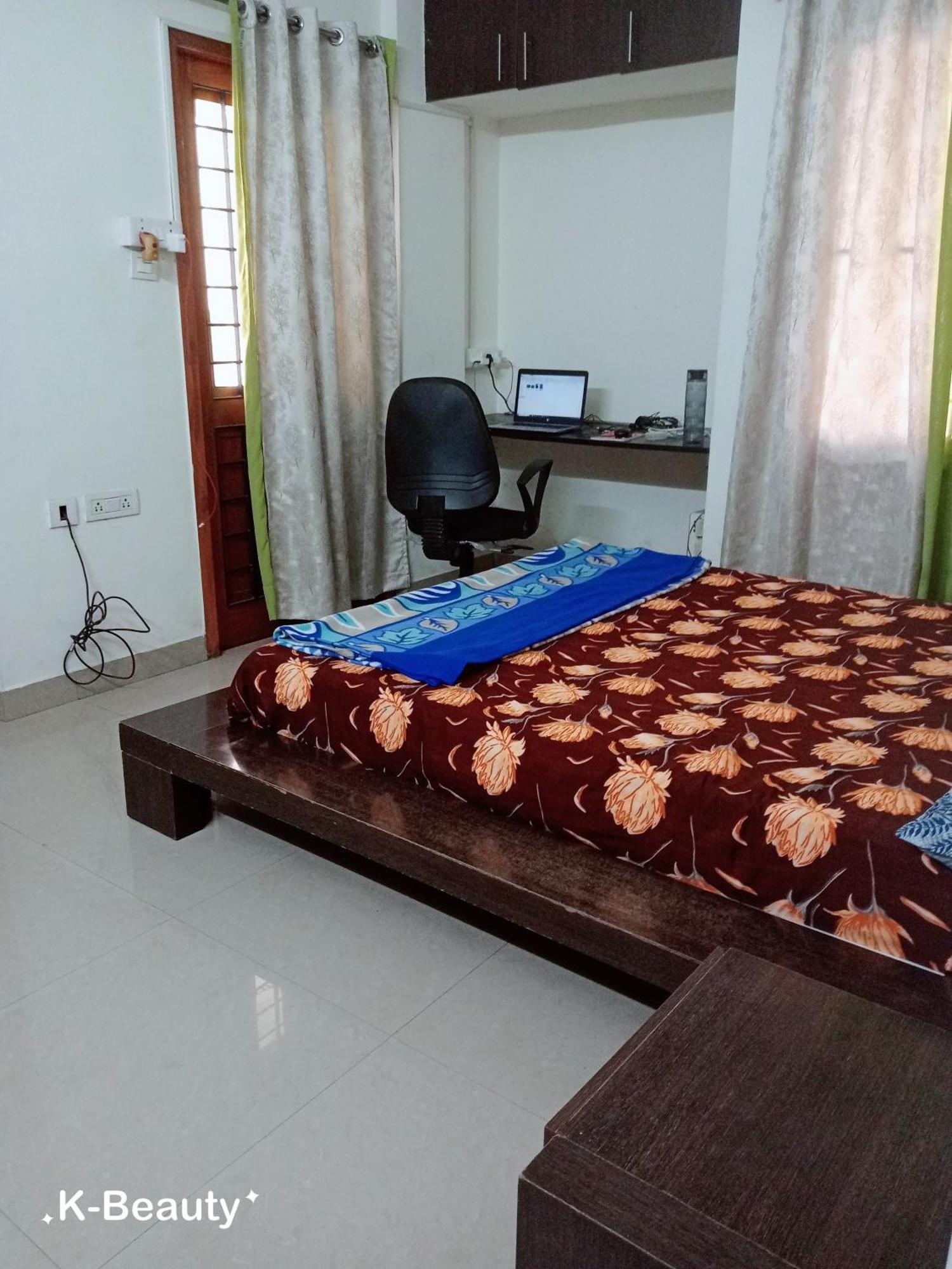 Apartment In Velachery