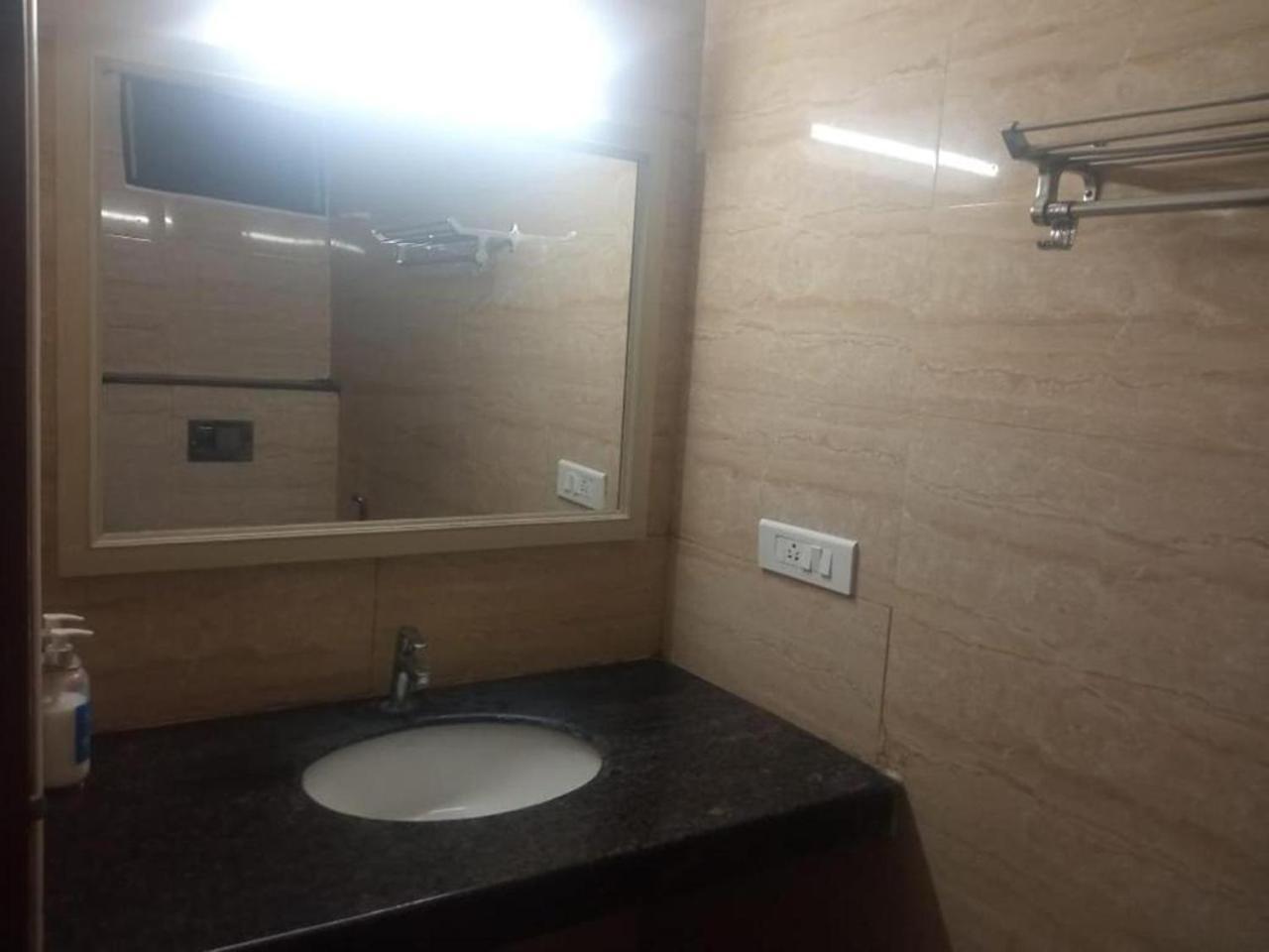 Dsquare Omr By K Hotel