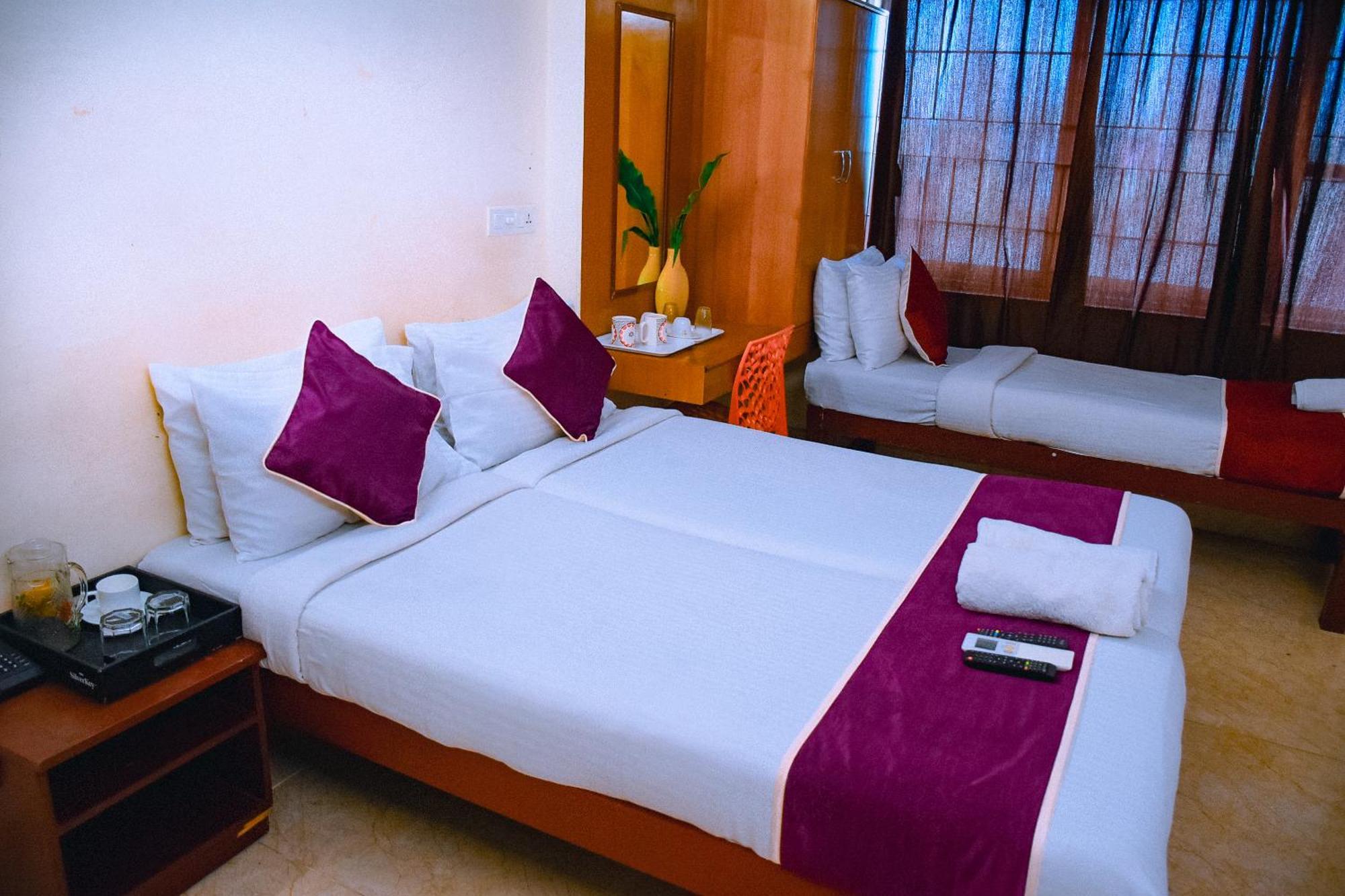 Naksha Tree Kishore - Koyambedu Hotel