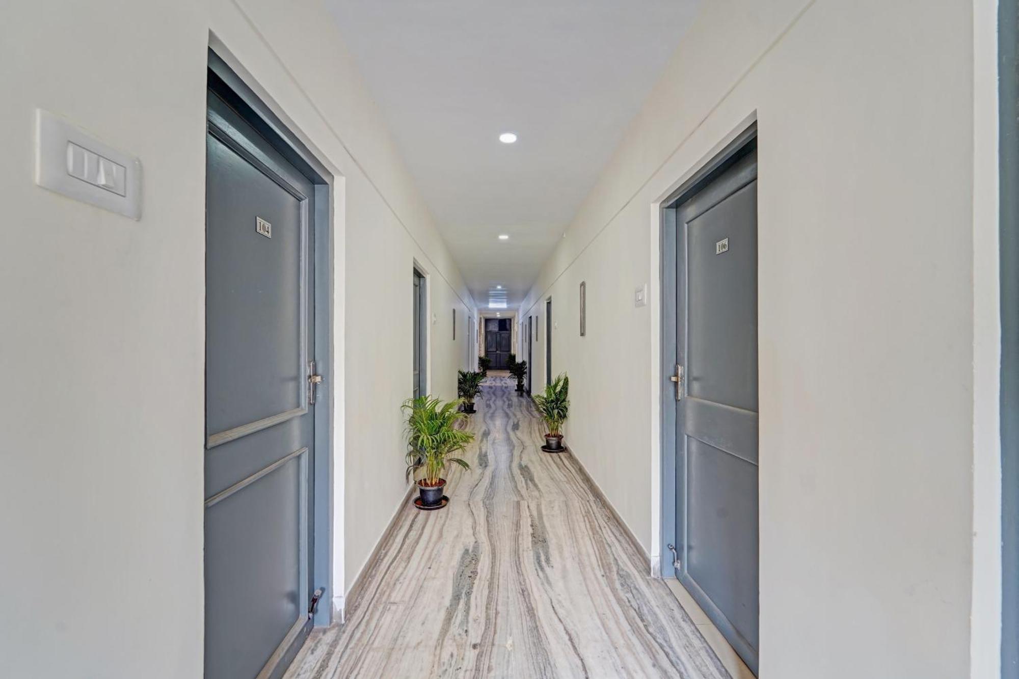 Hotel Super Townhouse G Silver Hotels Mount Road 4*